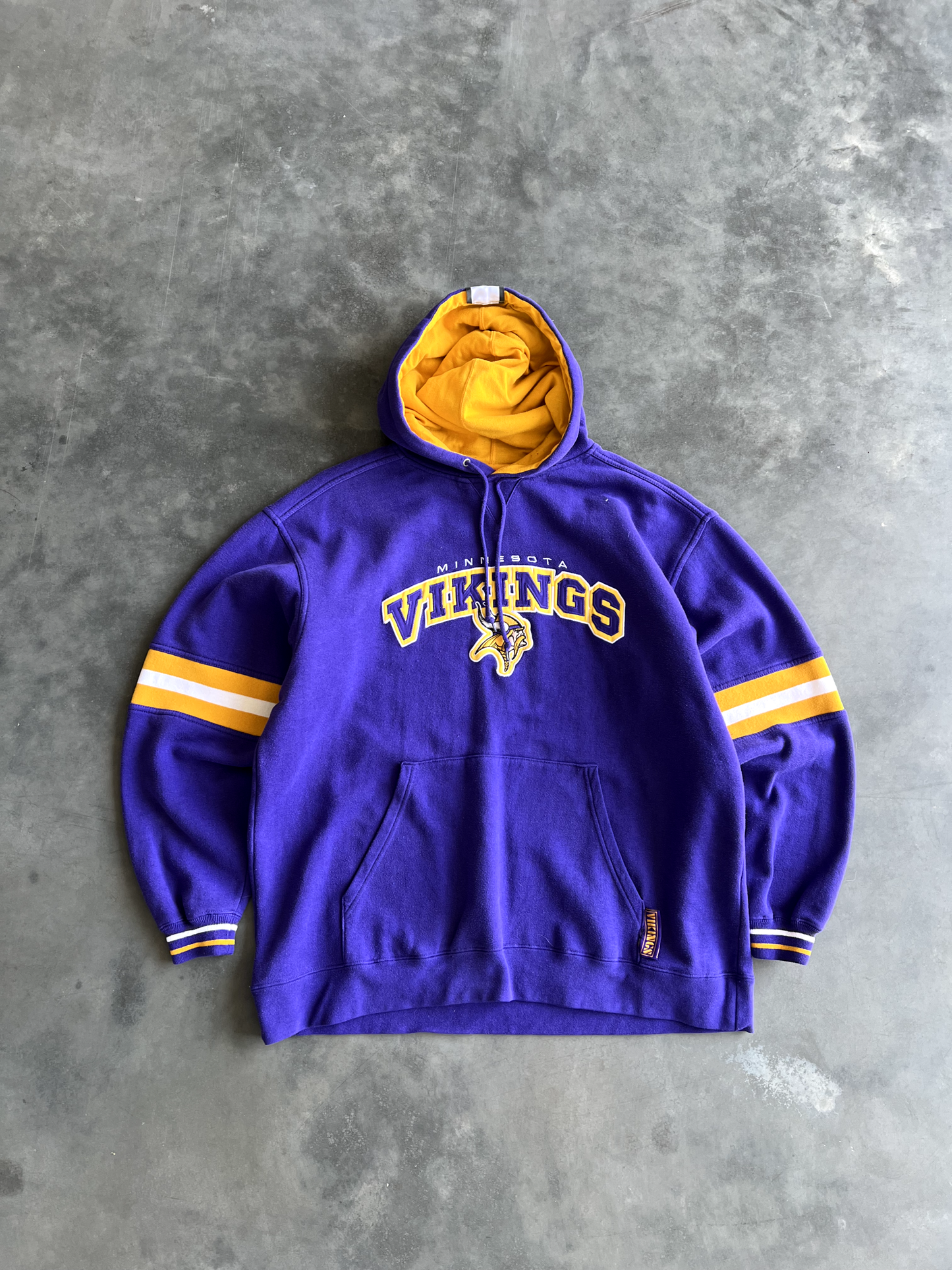 Vintage Purple Vikings Hoodie - L
