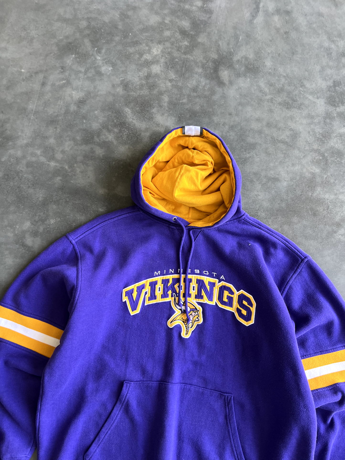 Vintage Purple Vikings Hoodie - L