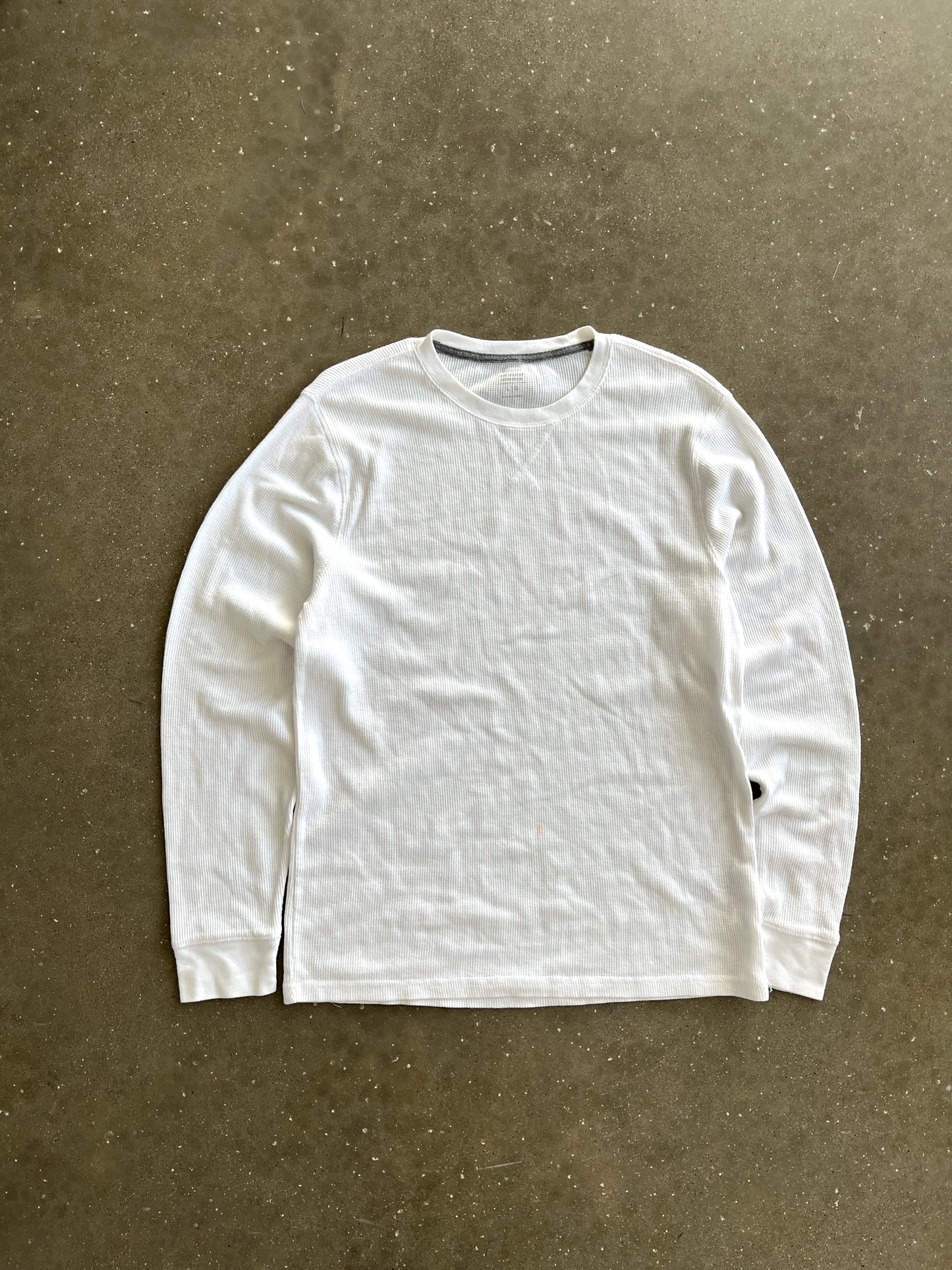 Vintage White Waffle Knit Long Sleeve - L
