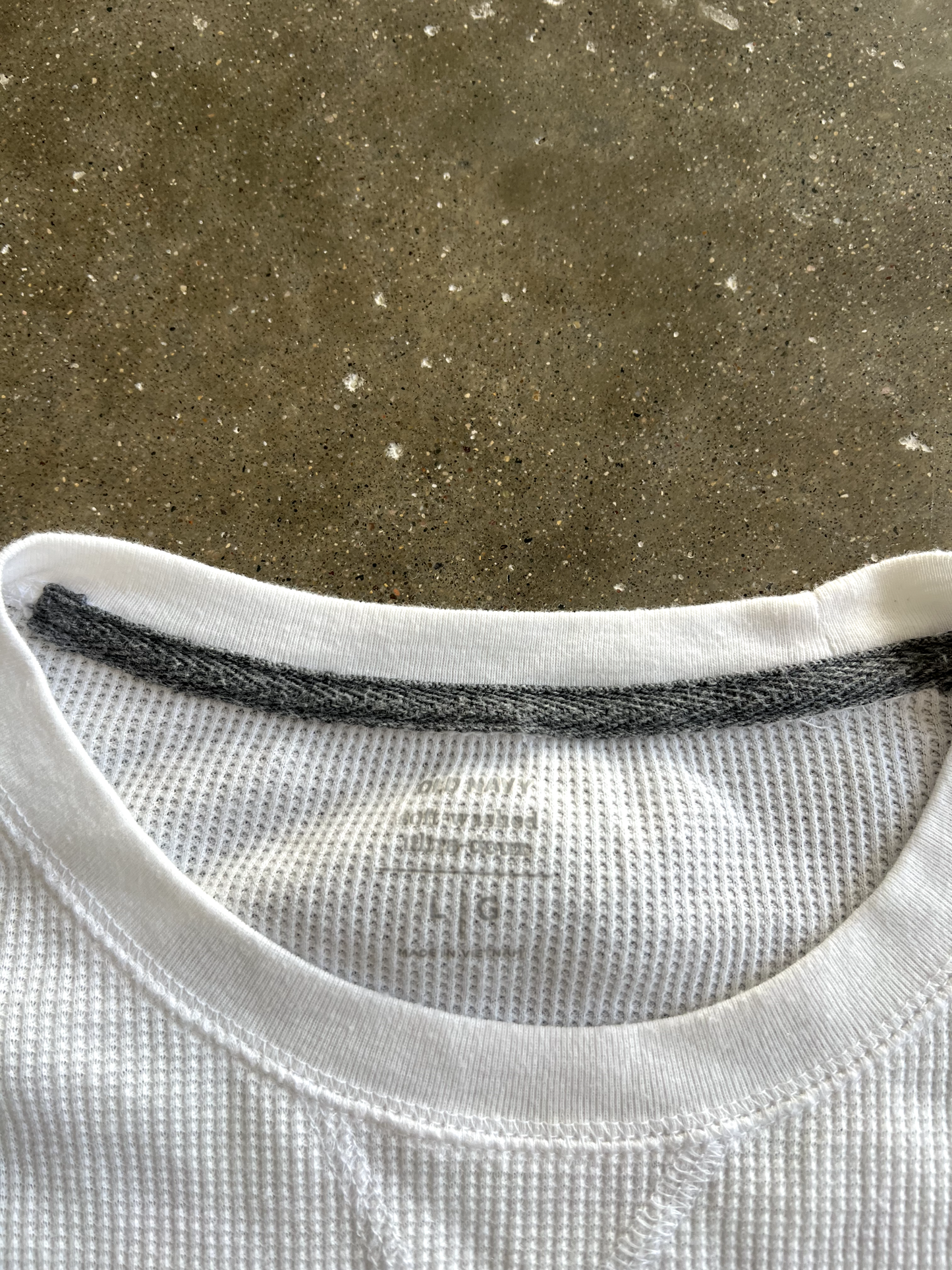 Vintage White Waffle Knit Long Sleeve - L