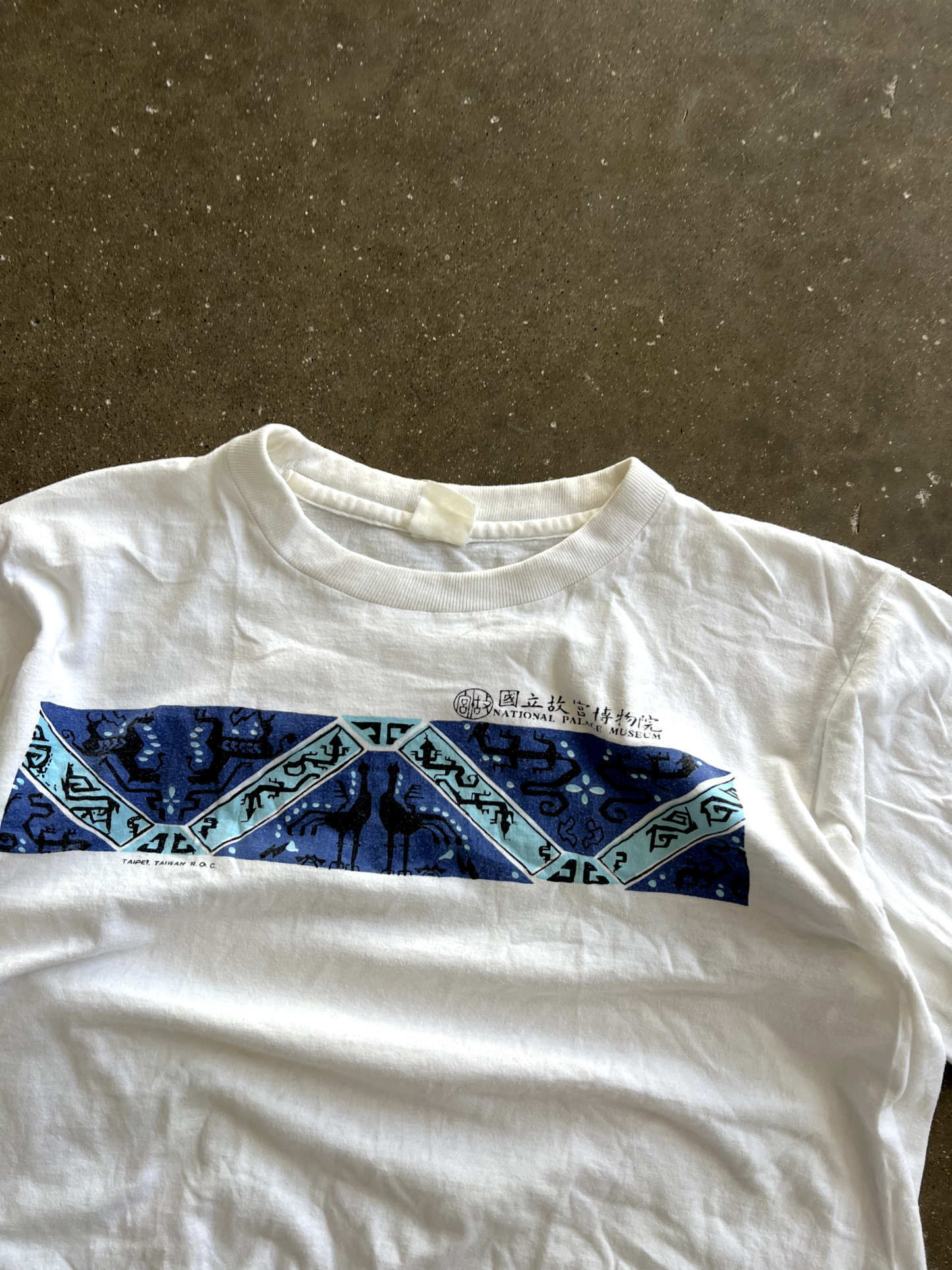 Vintage White Striped Graphic Tee - S