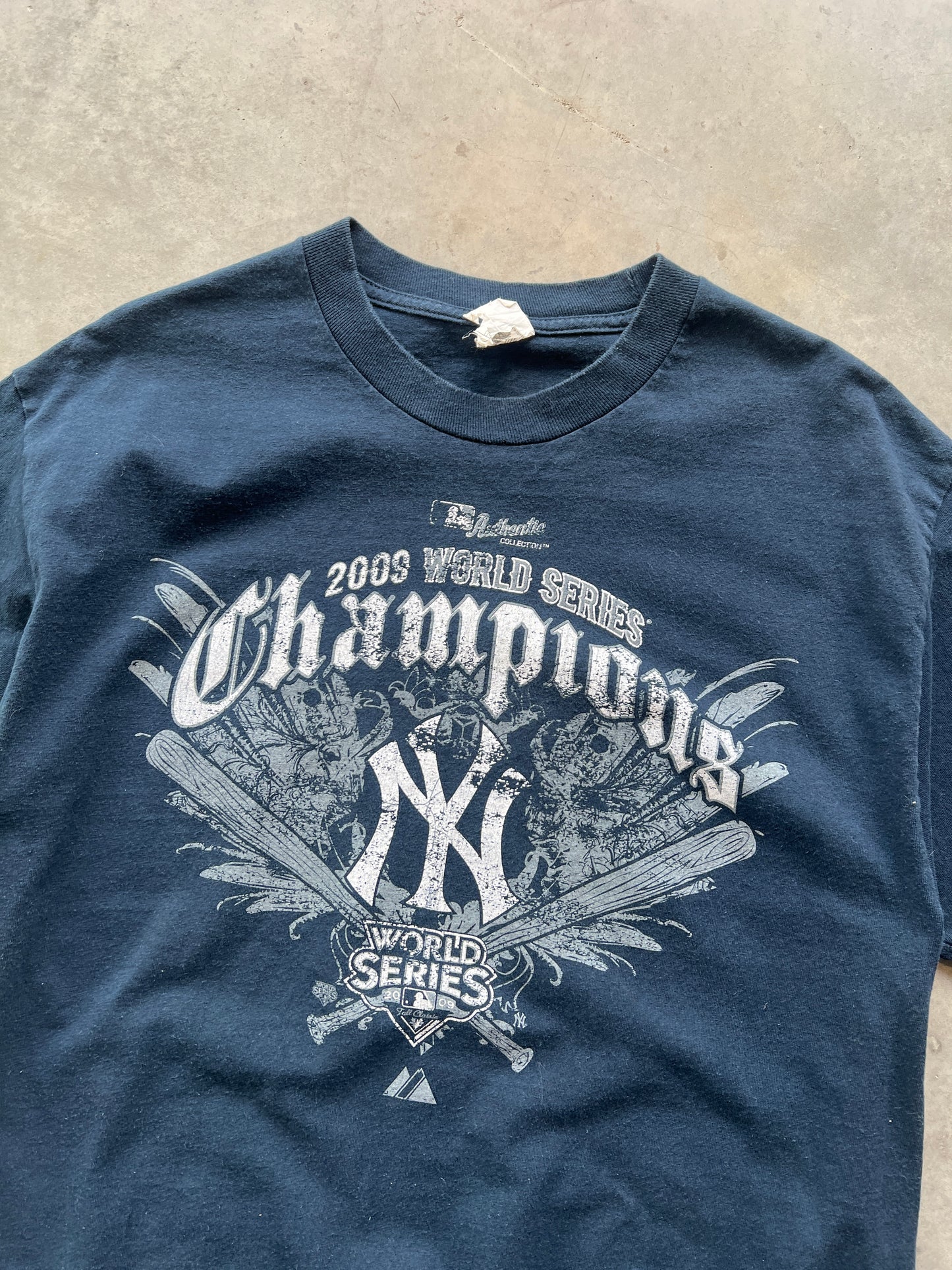 Vintage New York Yankees Graphic Shirt - M