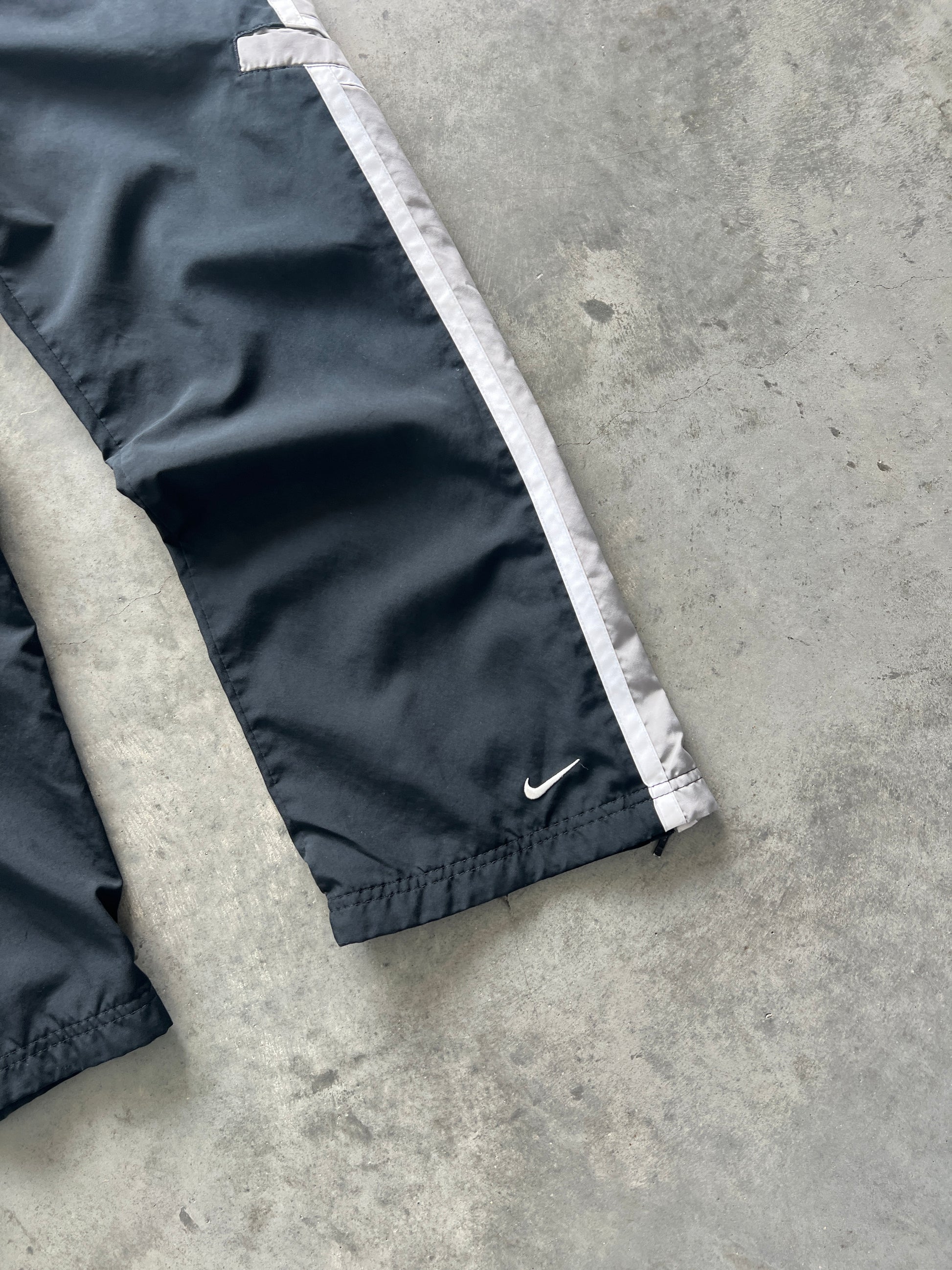 Vintage Black Nike Track Pants - YM