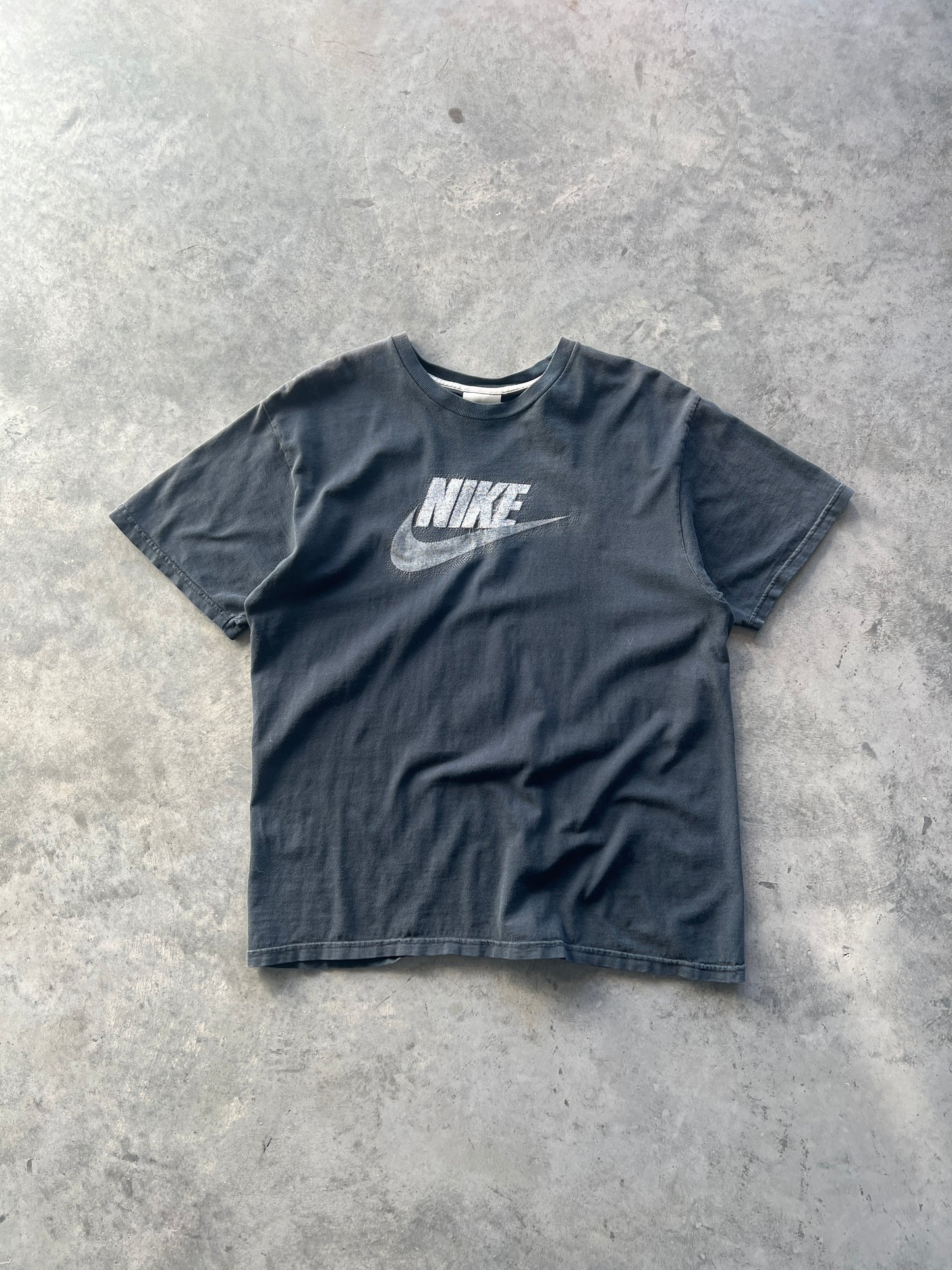 Vintage Black Nike Spellout Shirt - M