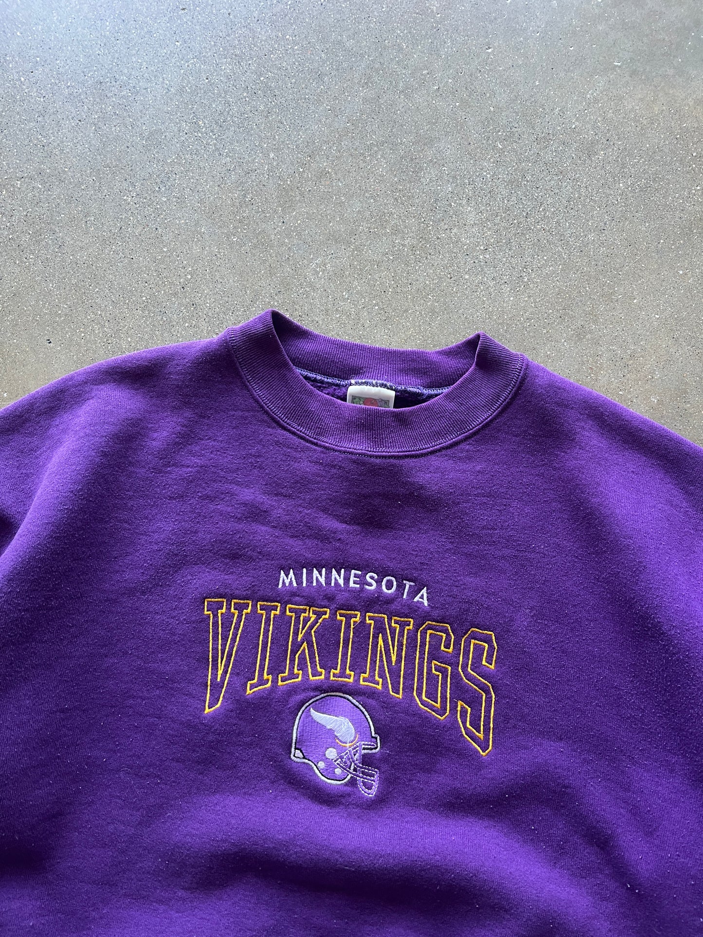 Vintage Purple Minnesota Vikings Spellout Crew Neck Sweater - L