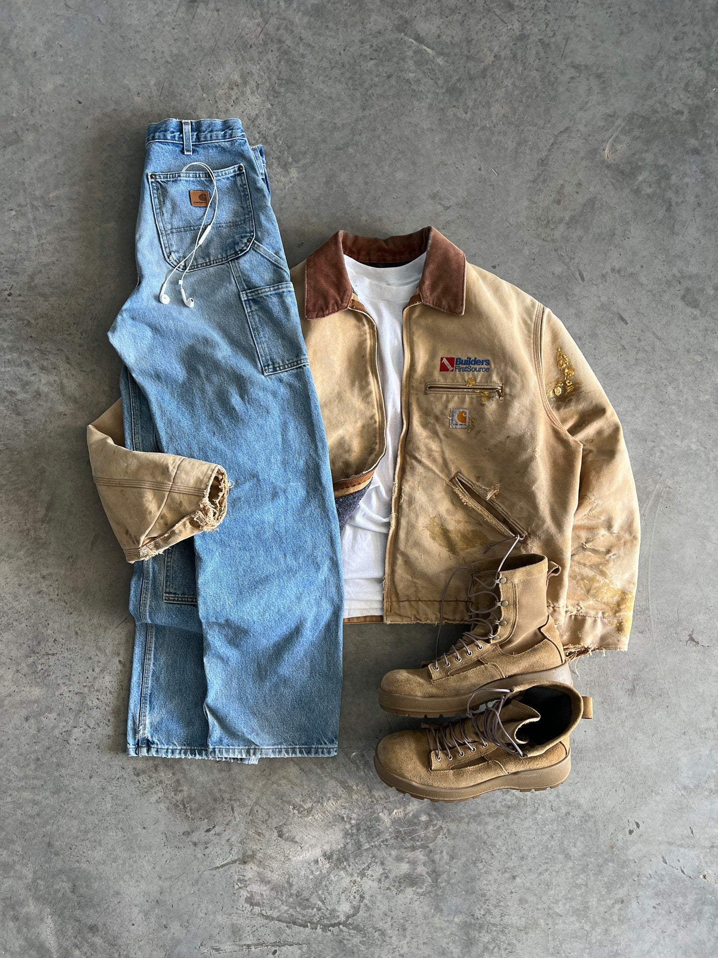 Vintage Thrashed Tan Carhartt Detroit - XXL