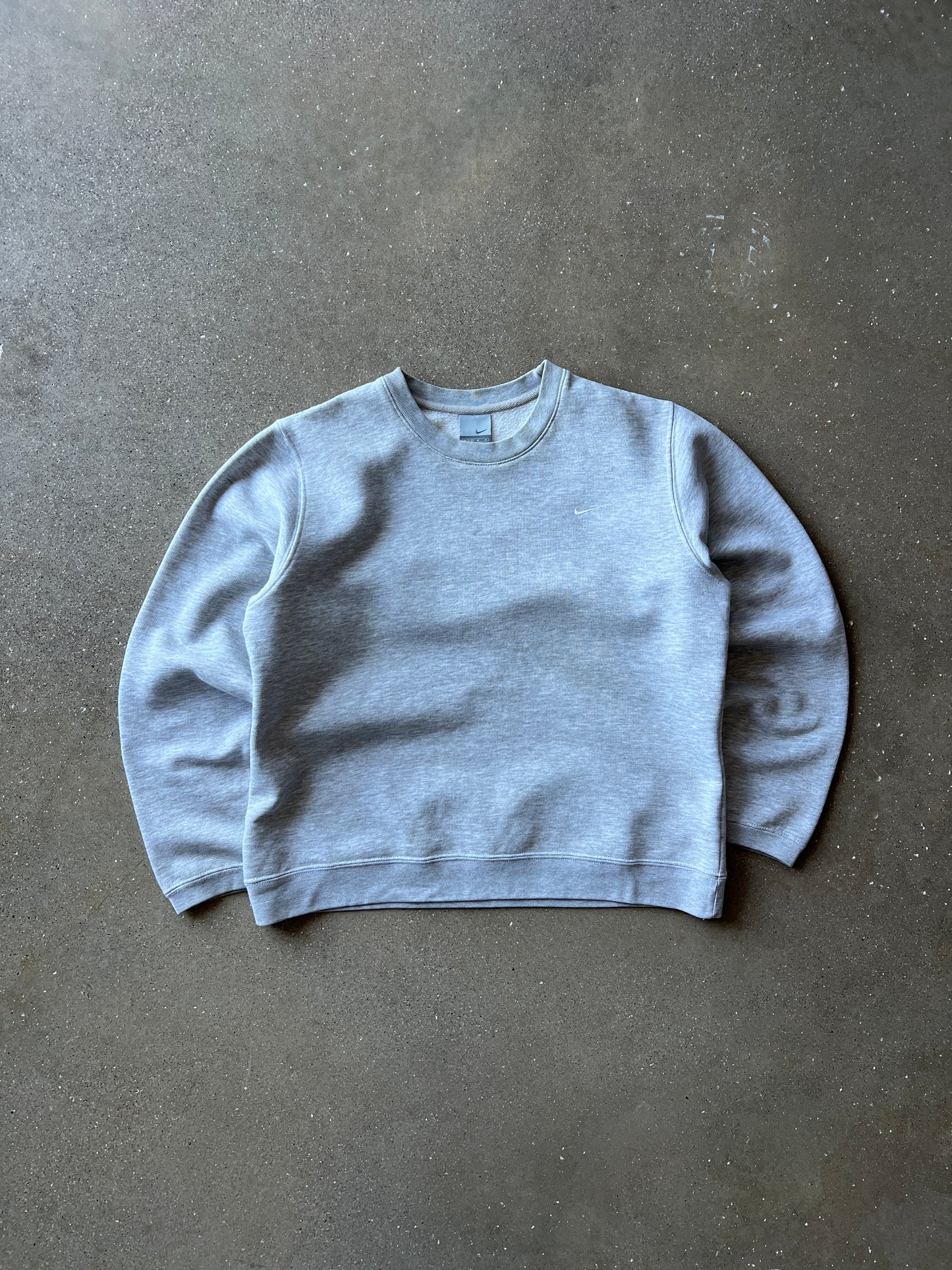 Vintage Heather Gray Minimalist Nike Crew Neck Sweater - M