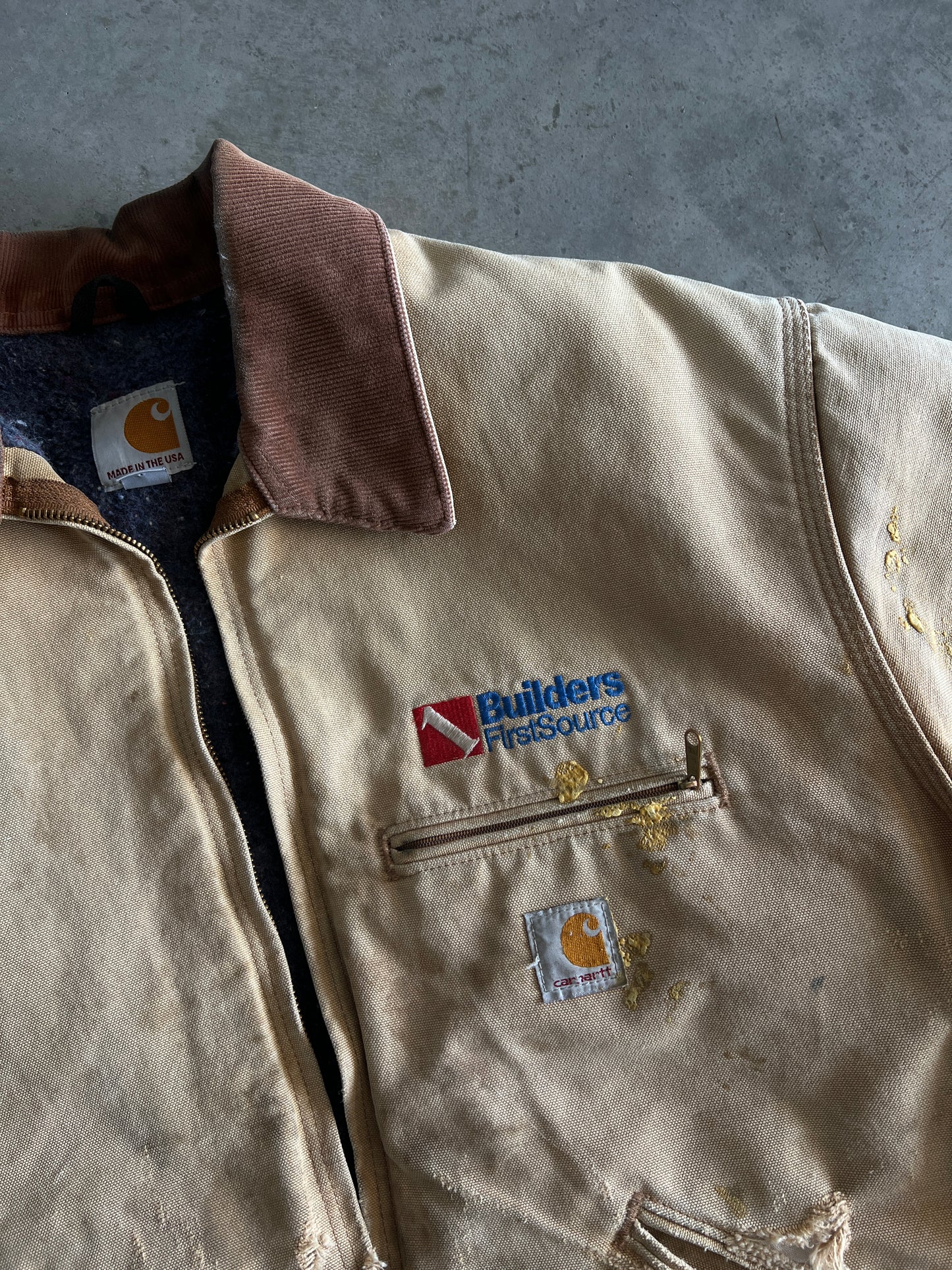 Vintage Thrashed Tan Carhartt Detroit - XXL