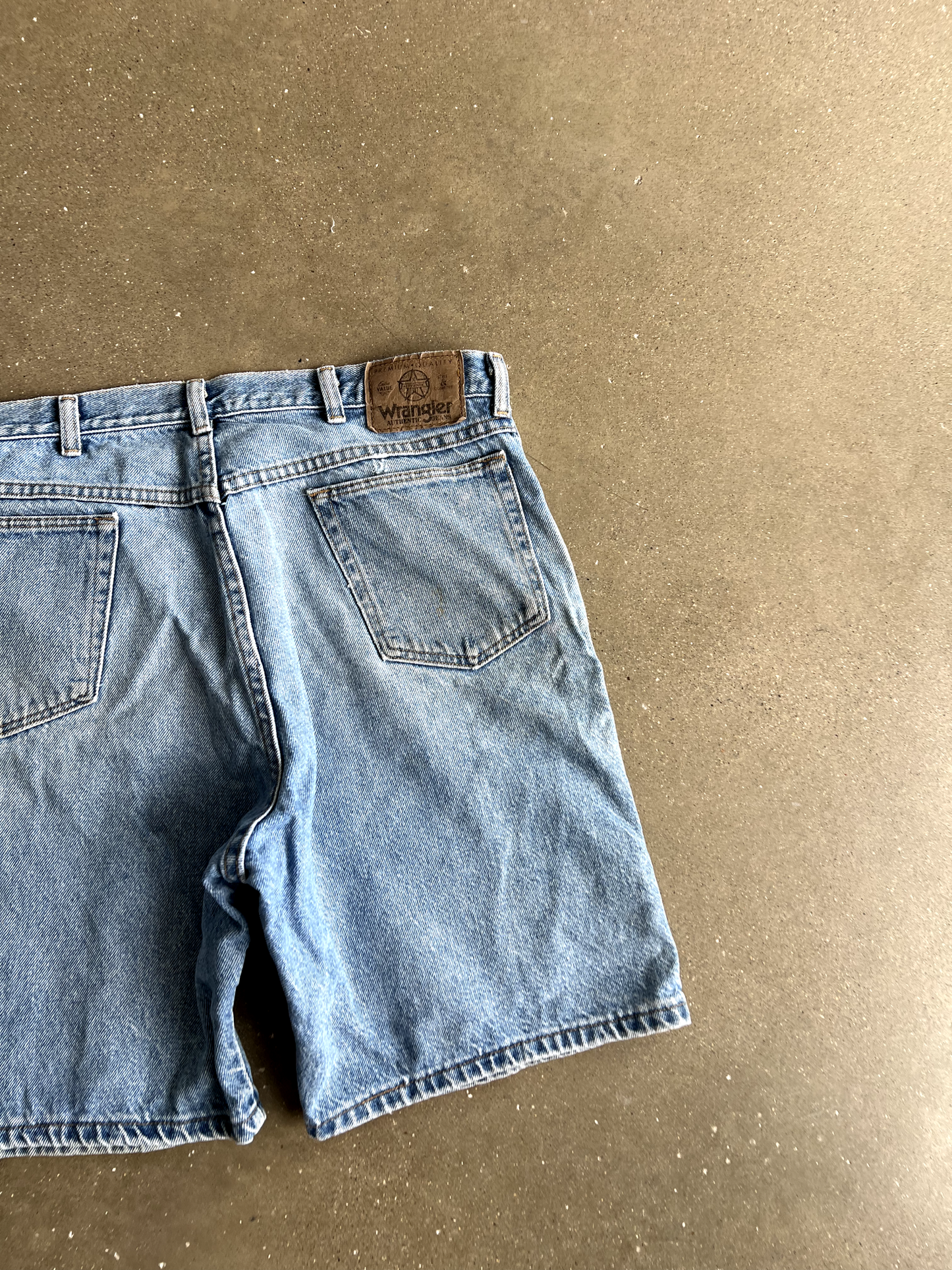 Vintage Wrangler Jean Shorts - 34