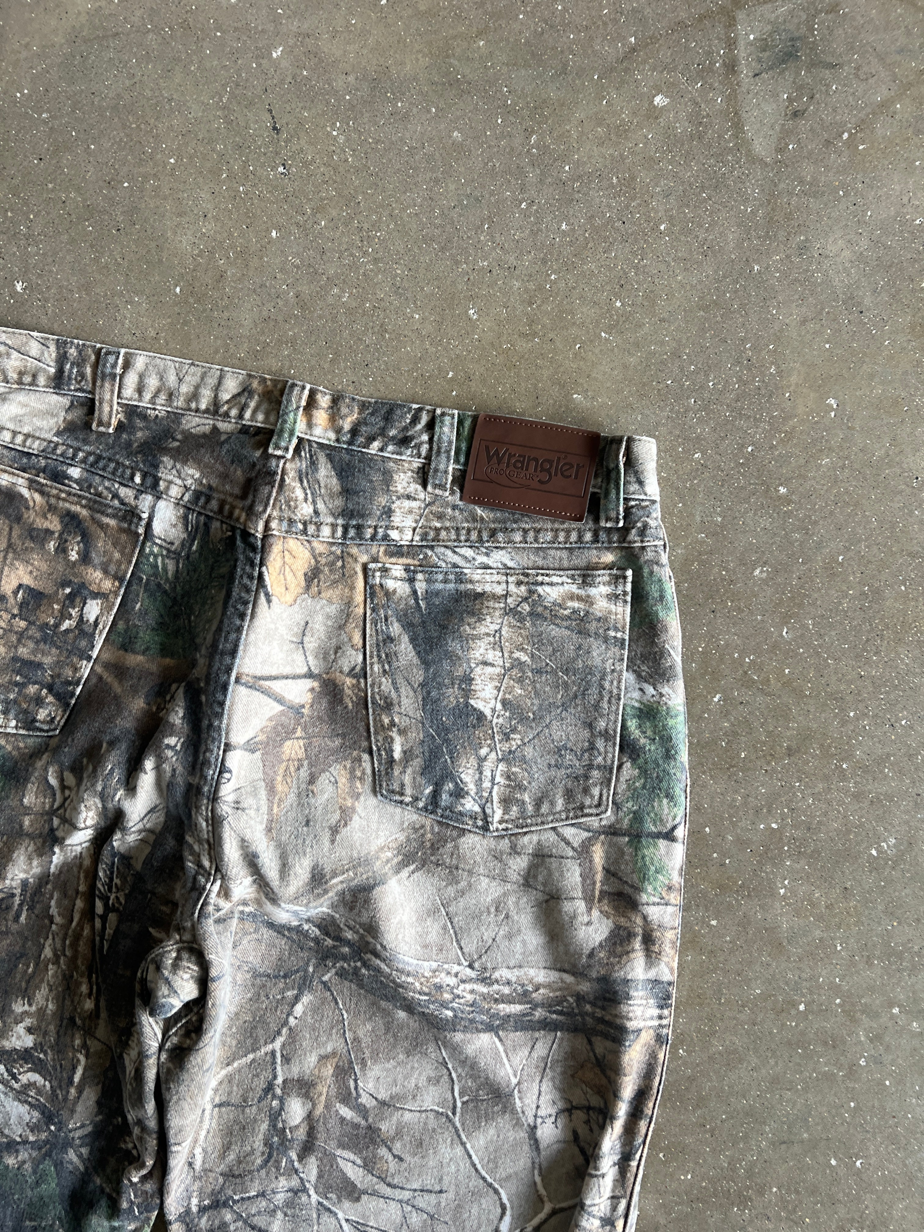 Vintage Faded Wrangler Camo Pants - 38x32