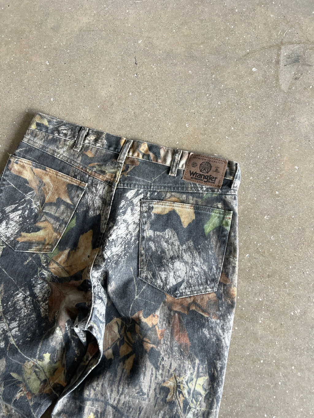 Vintage Wrangler Camo Pants - 34x32