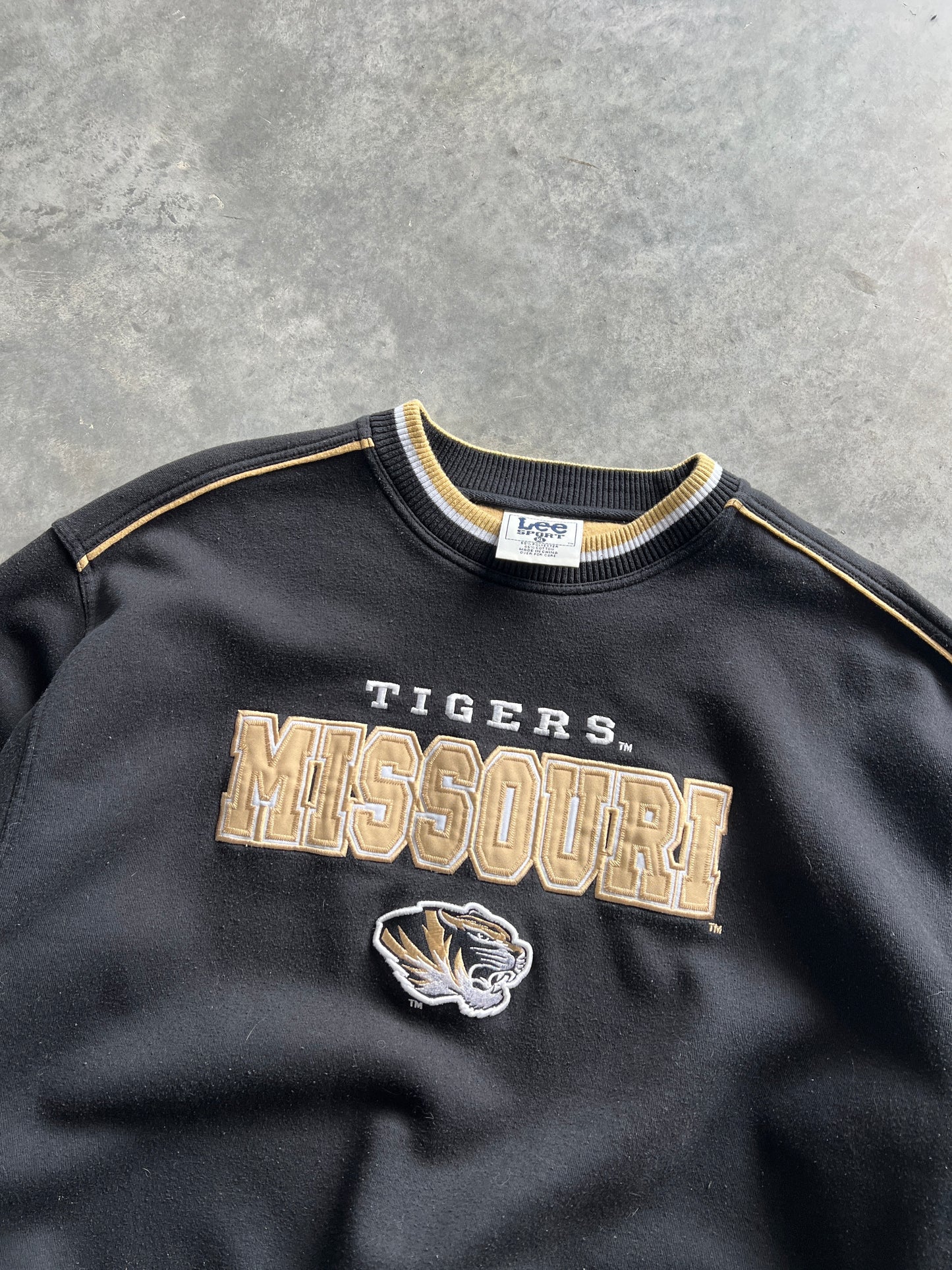 Vintage Oversized Black Missouri Crew - XL