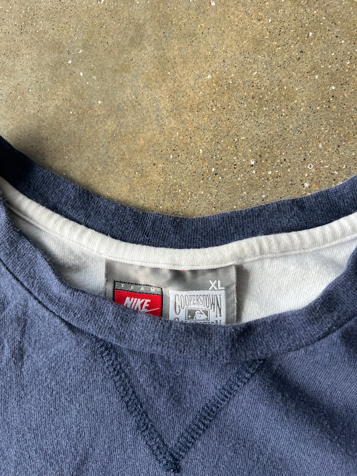 Vintage Navy Blue NY Yankees Shirt - XL