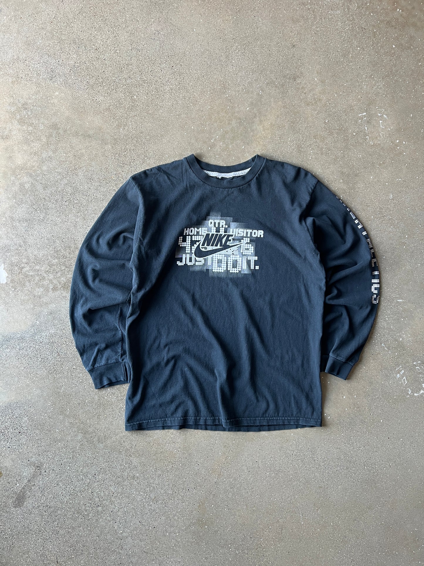 Vintage Black Nike Spellout Shirt - M