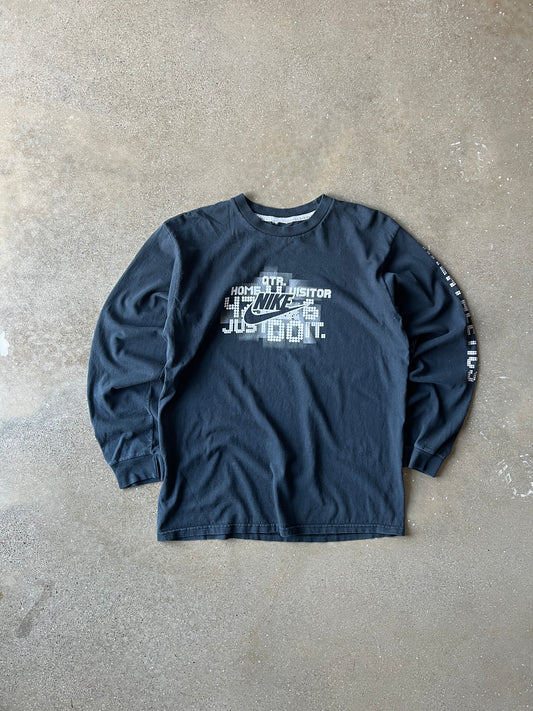 Vintage Black Nike Spellout Shirt - M