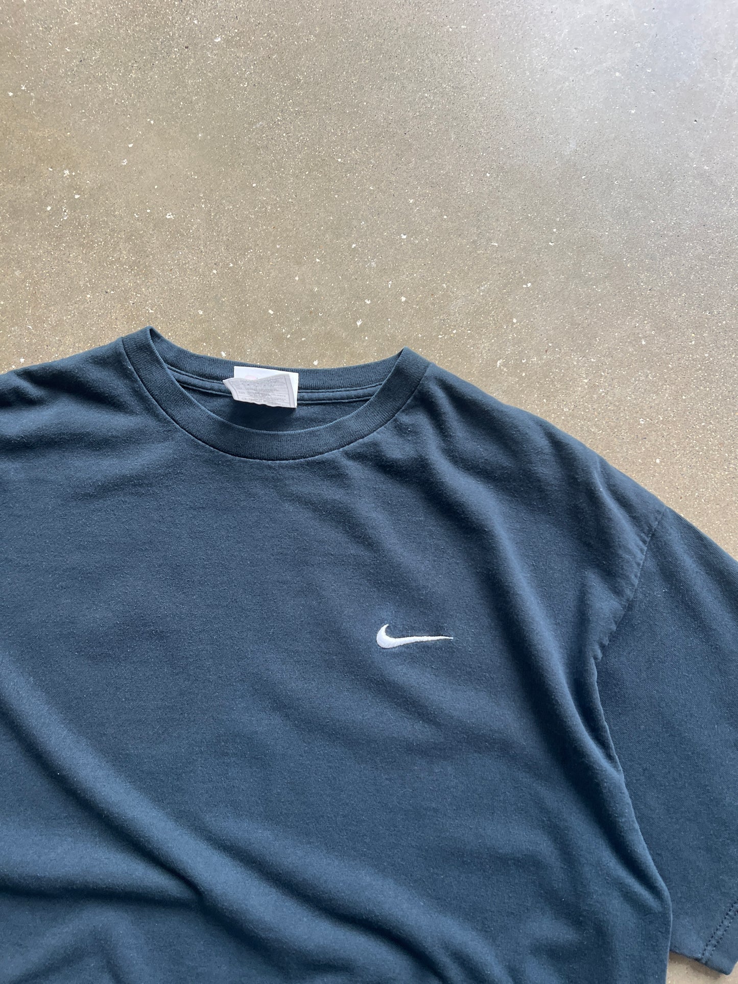 Vintage Black Nike T-Shirt - L