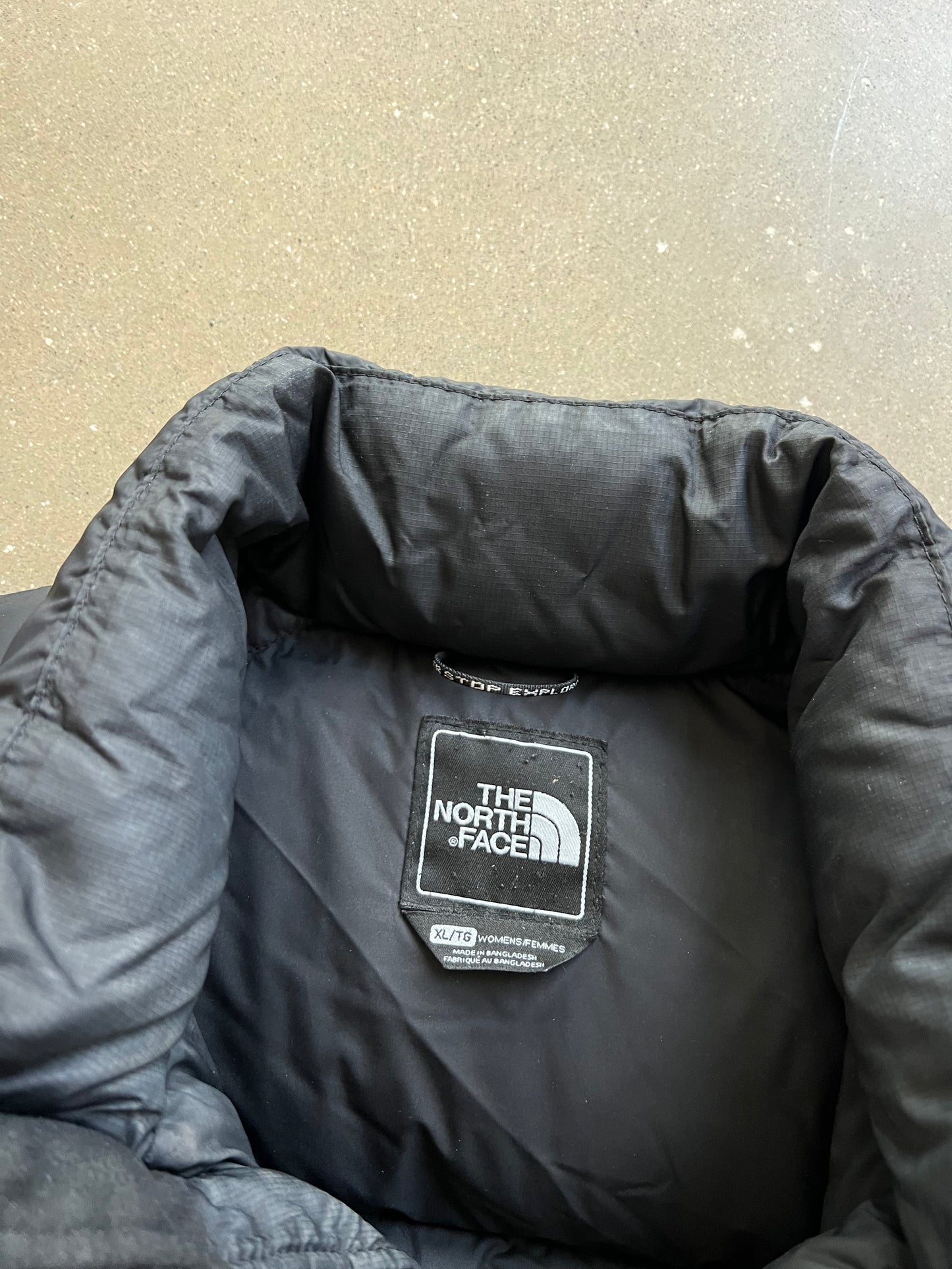 Vintage Black Womans North Face 700 Puffer - XL