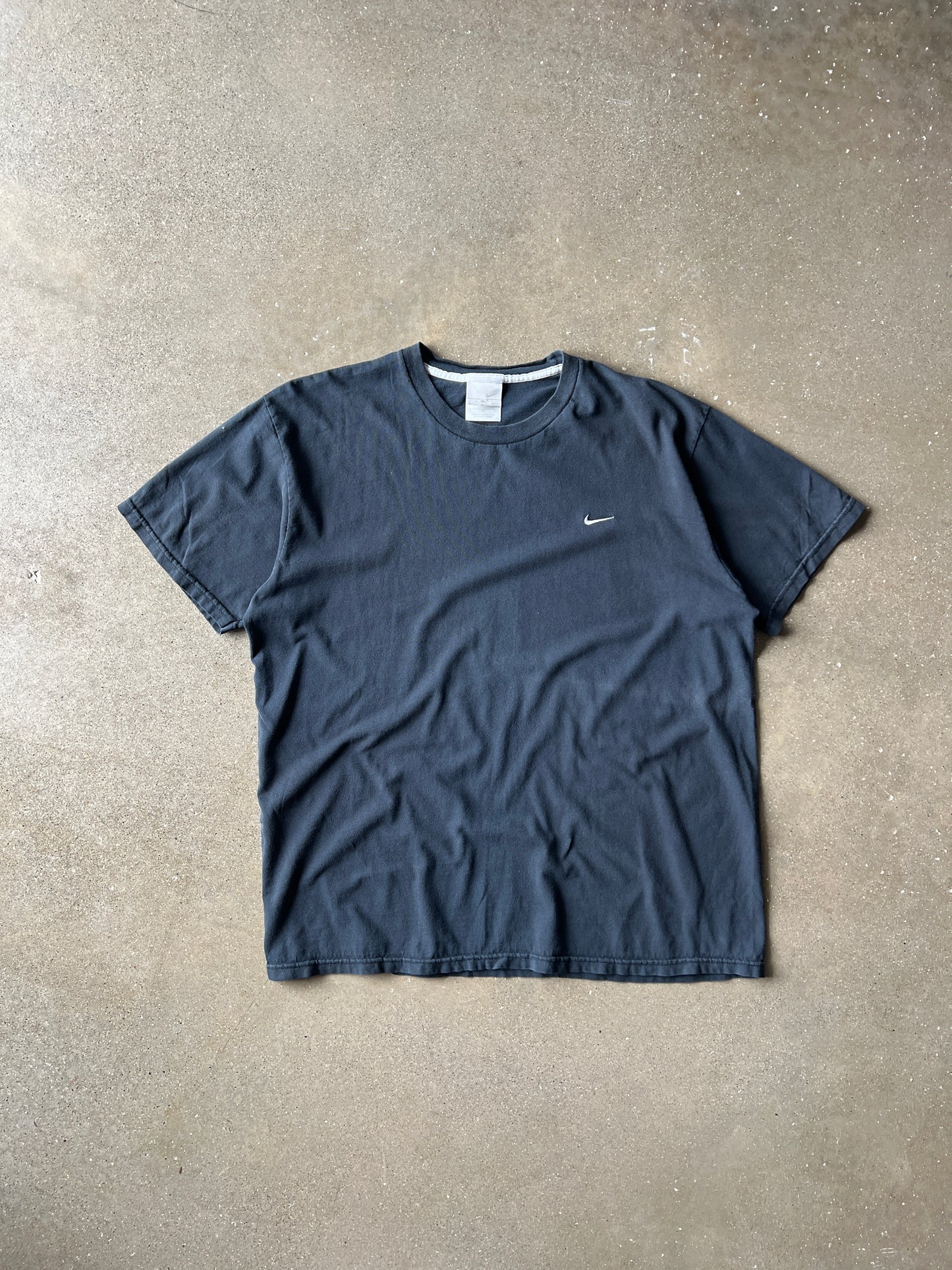 Vintage Black Faded Nike T-Shirt - XL