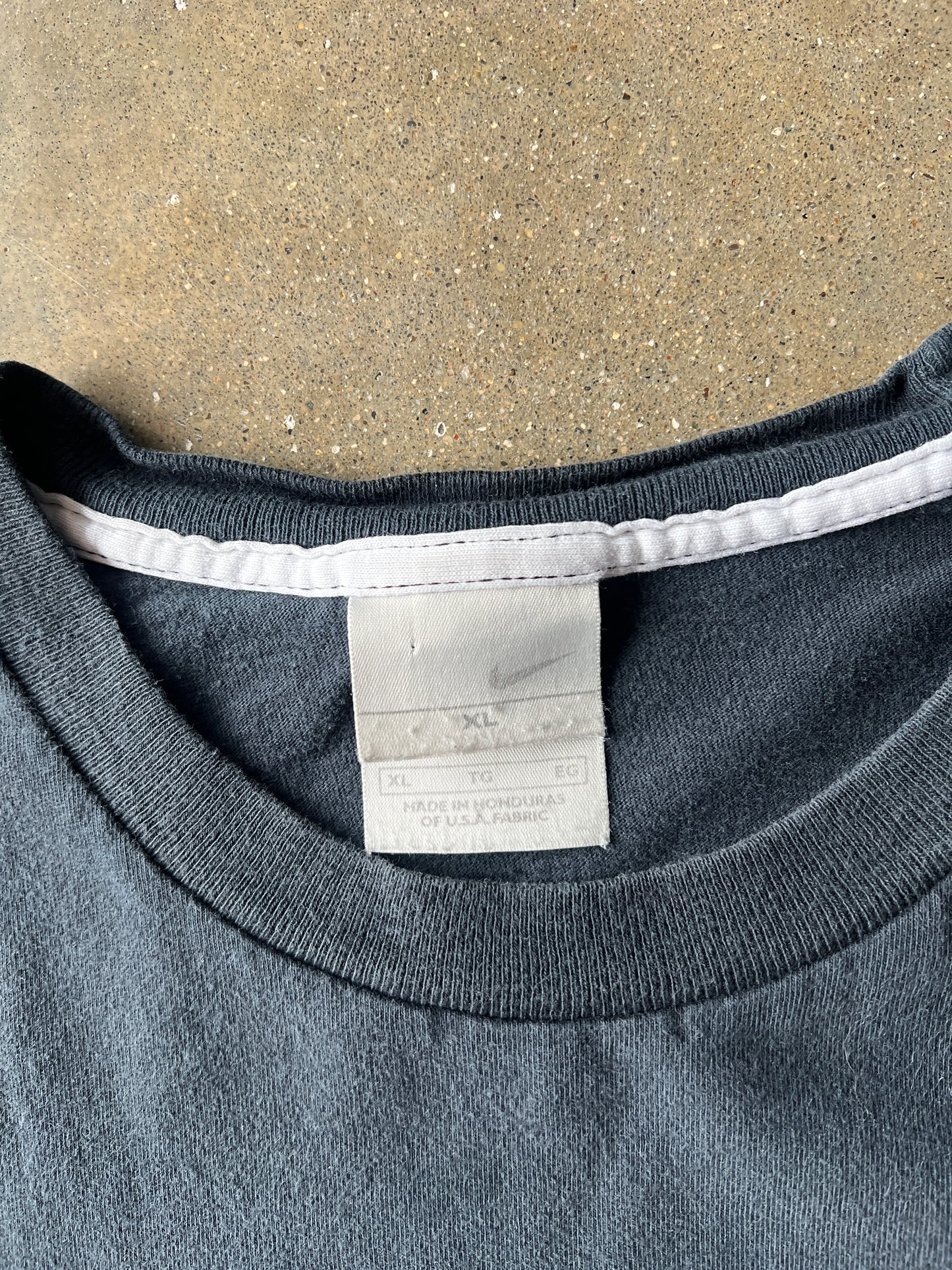 Vintage Black Faded Nike T-Shirt - XL