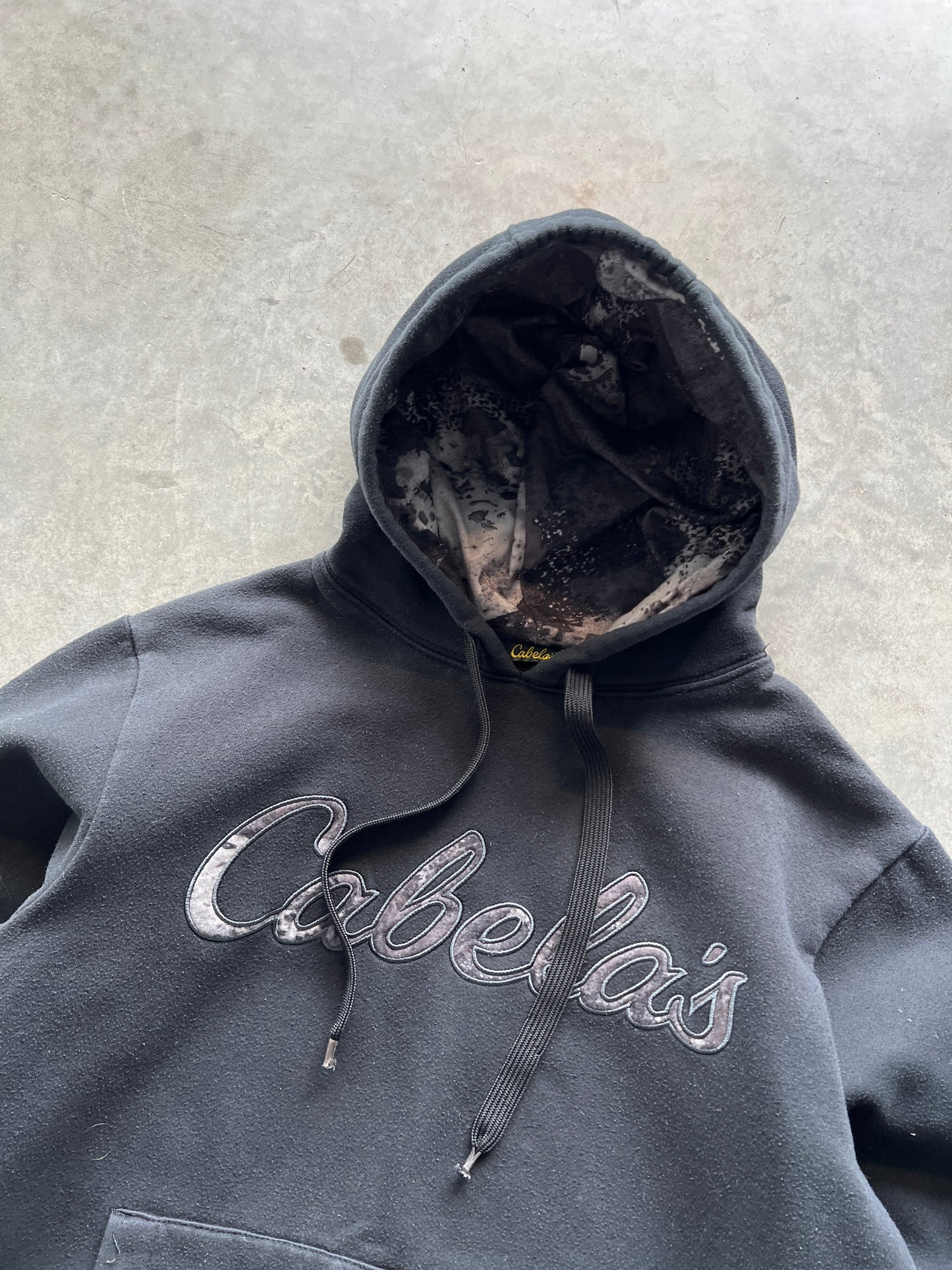 Vintage Jet Black Cabalas Spellout Hoodie - M