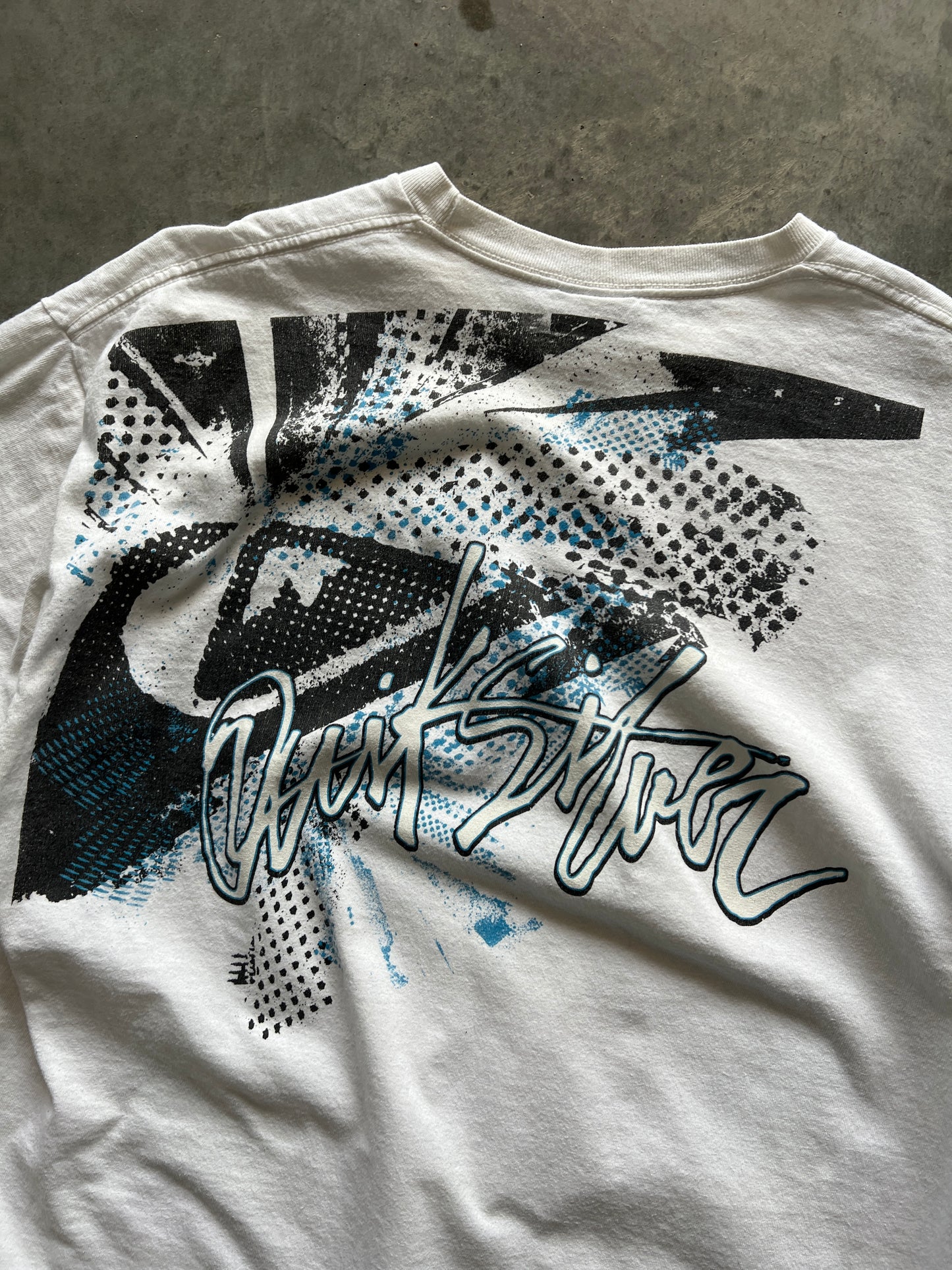 Vintage White Quicksilver Graphic Shirt - M