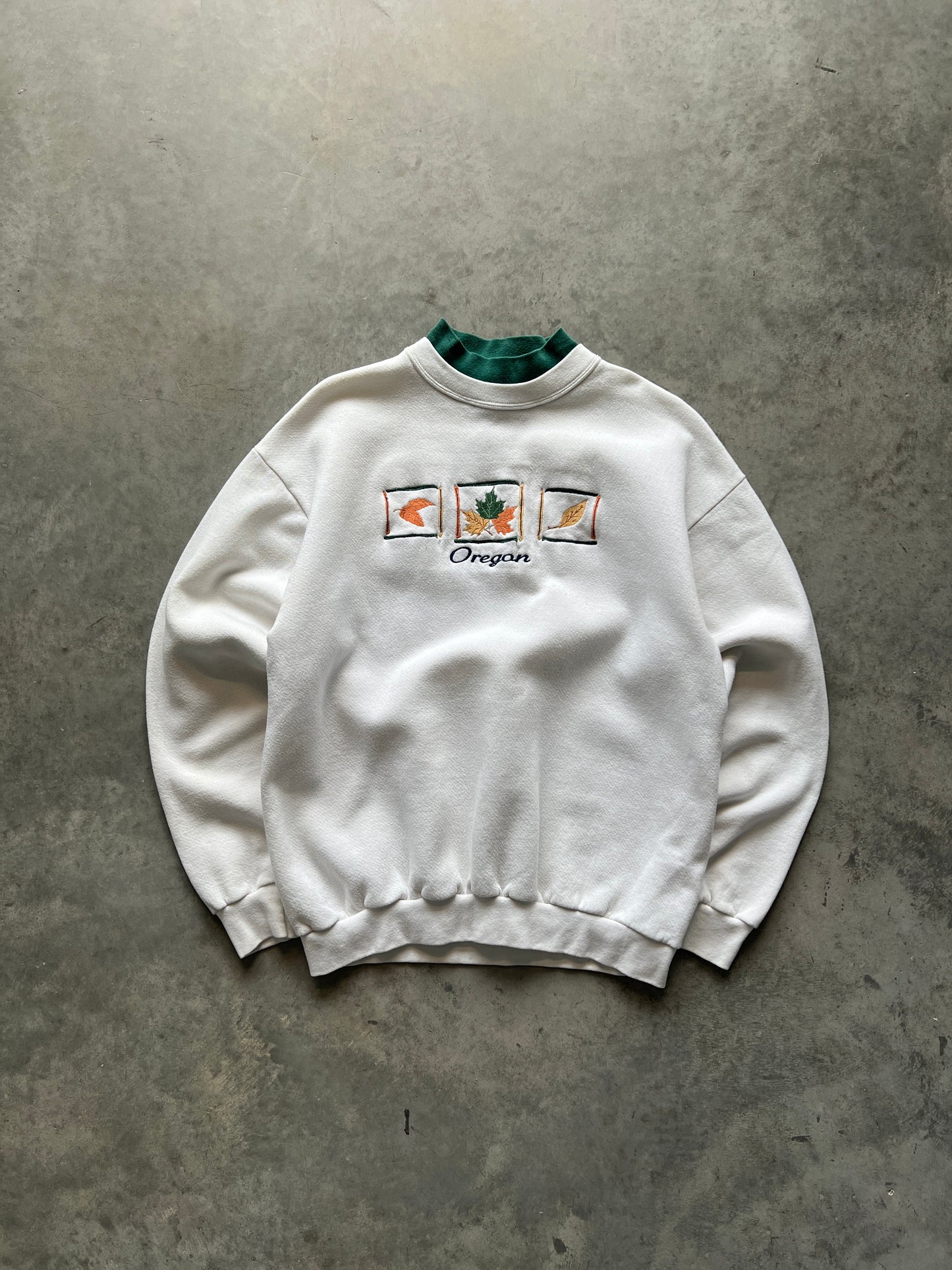 Vintage White Embroidered Oregon Crew - M