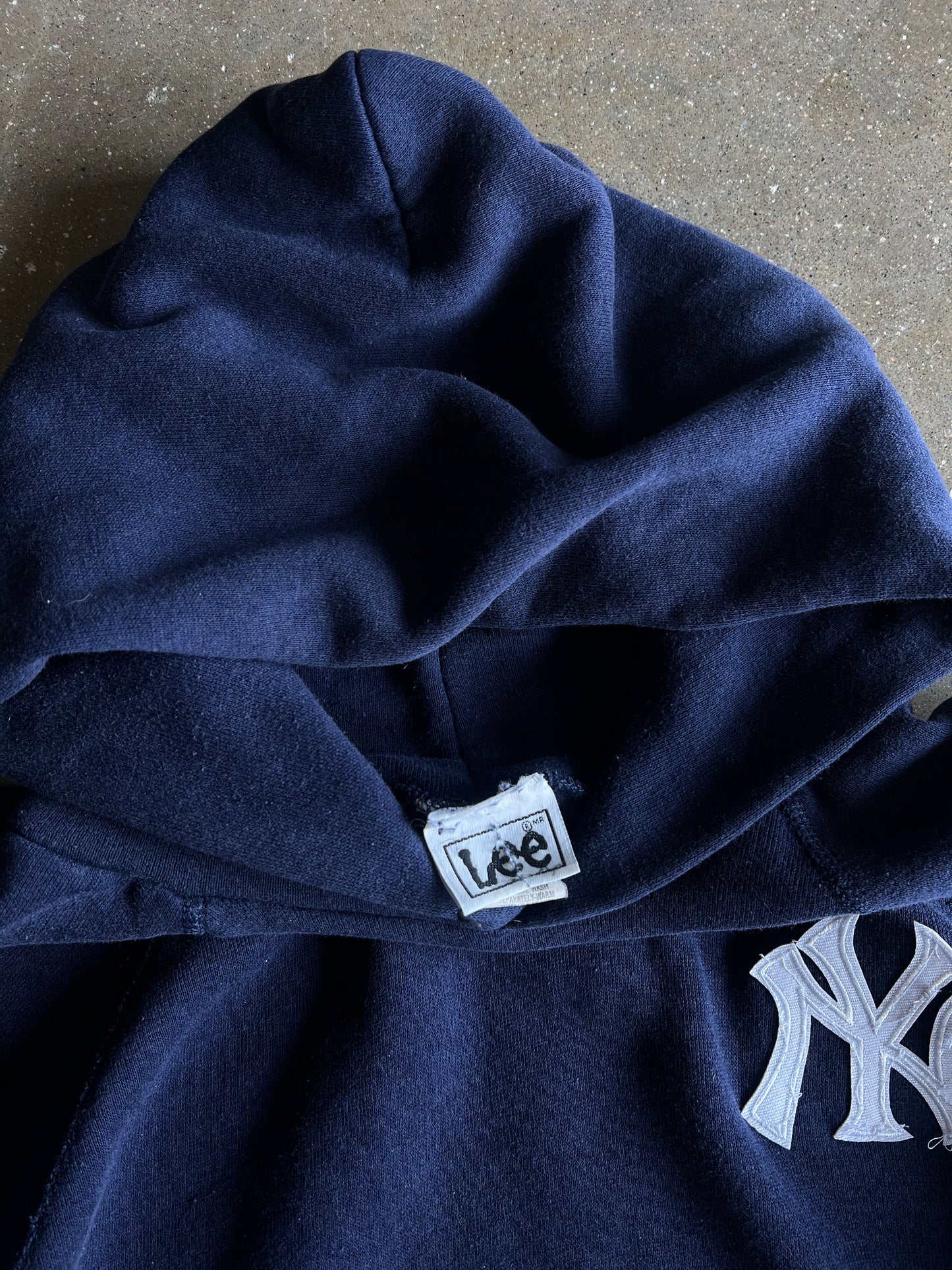 Vintage Navy Yankees Logo Hoodie - L