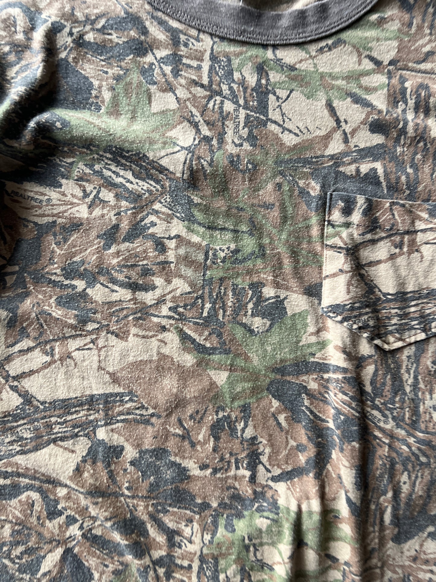 Vintage RealTree Camo Longsleeve Shirt - L