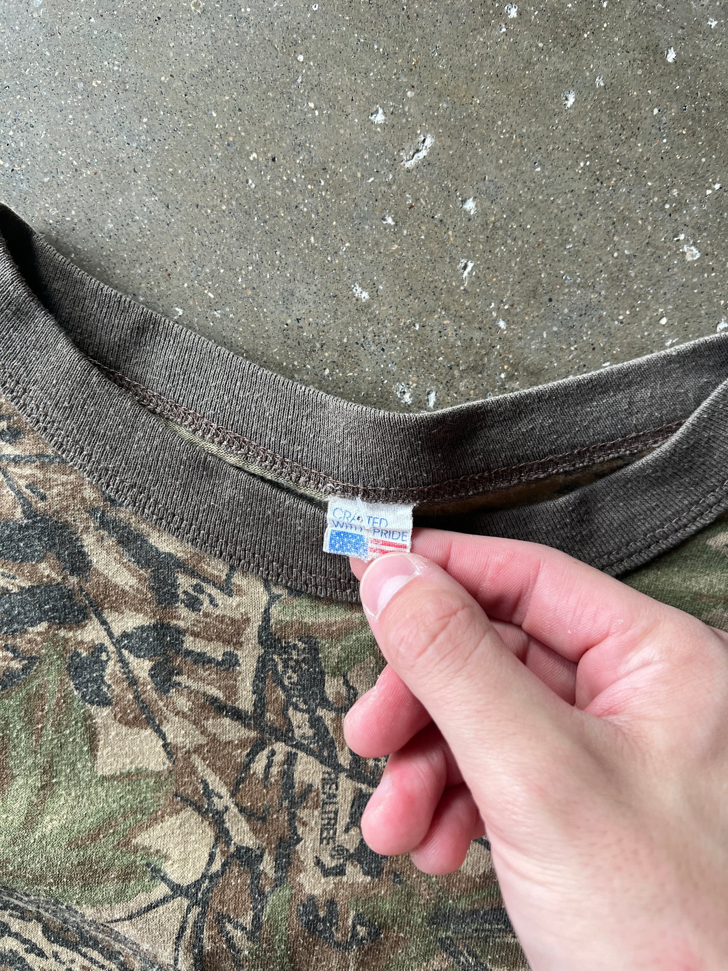 Vintage RealTree Camo Longsleeve Shirt - L