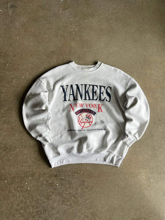 Vintage White NY Yankees Baseball Crew - XL