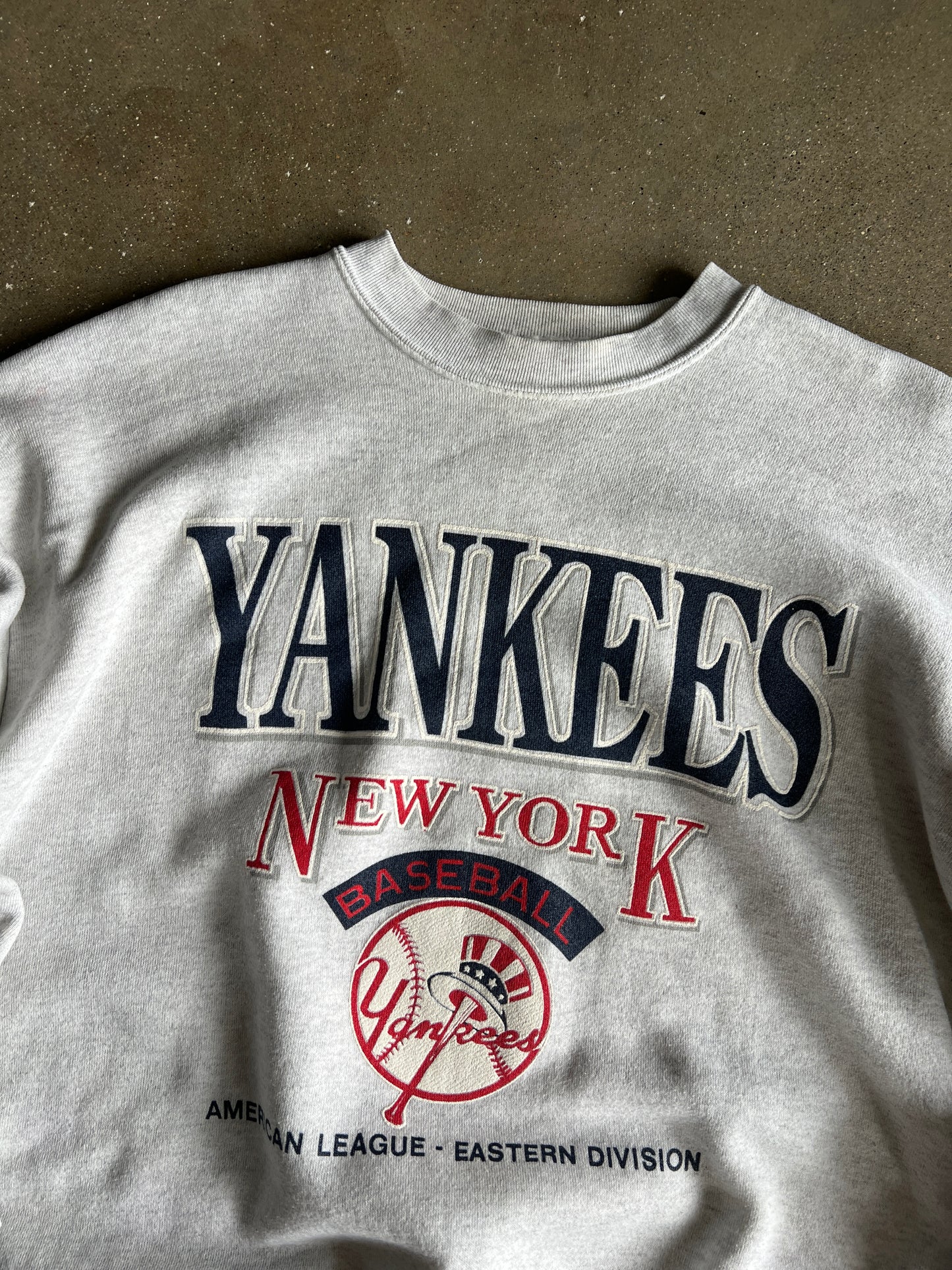 Vintage White NY Yankees Baseball Crew - XL