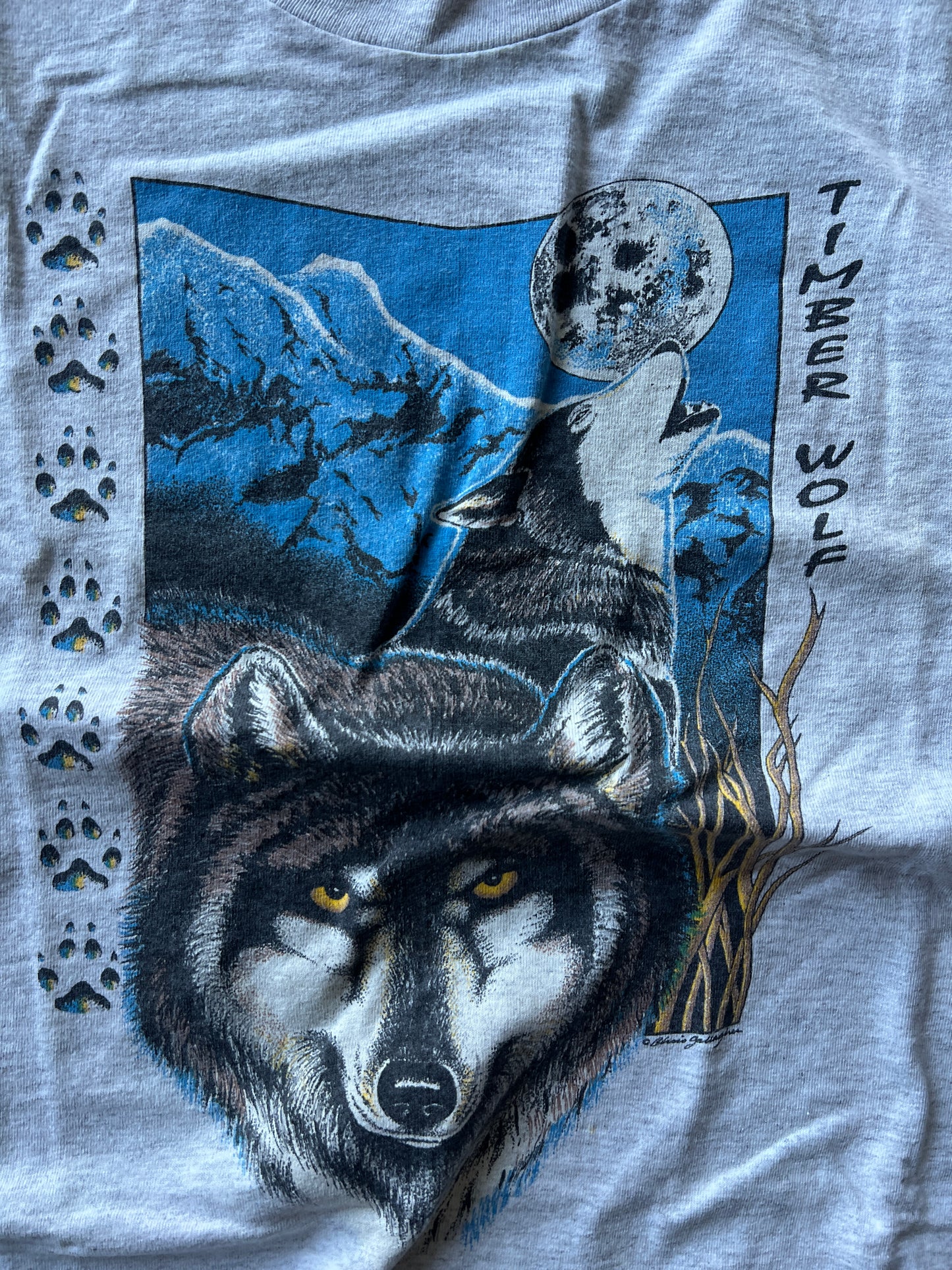 Vintage White Timberwolf Graphic Nature Shirt - M