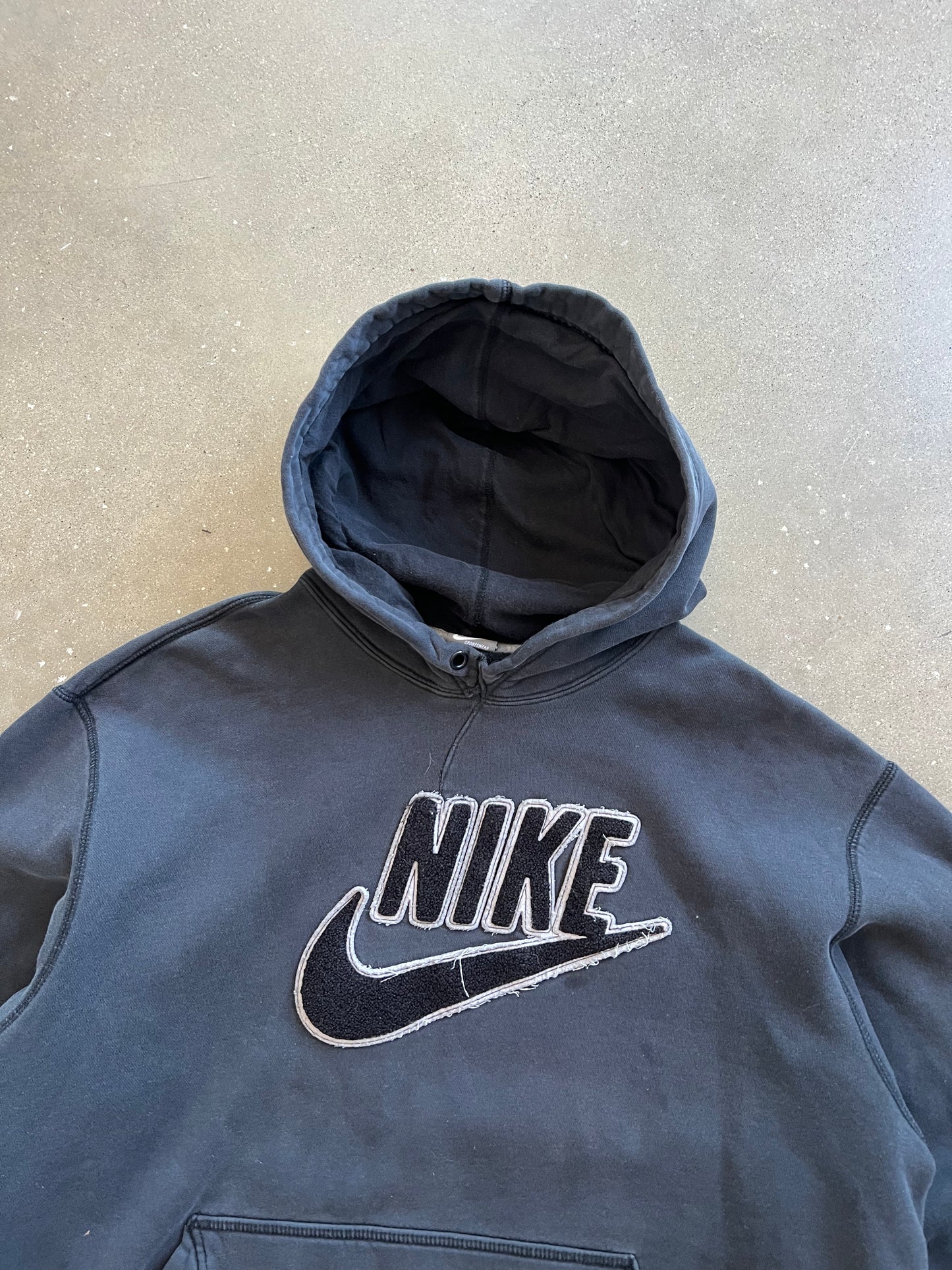 Vintage Black Nike Spellout Hoodie - L