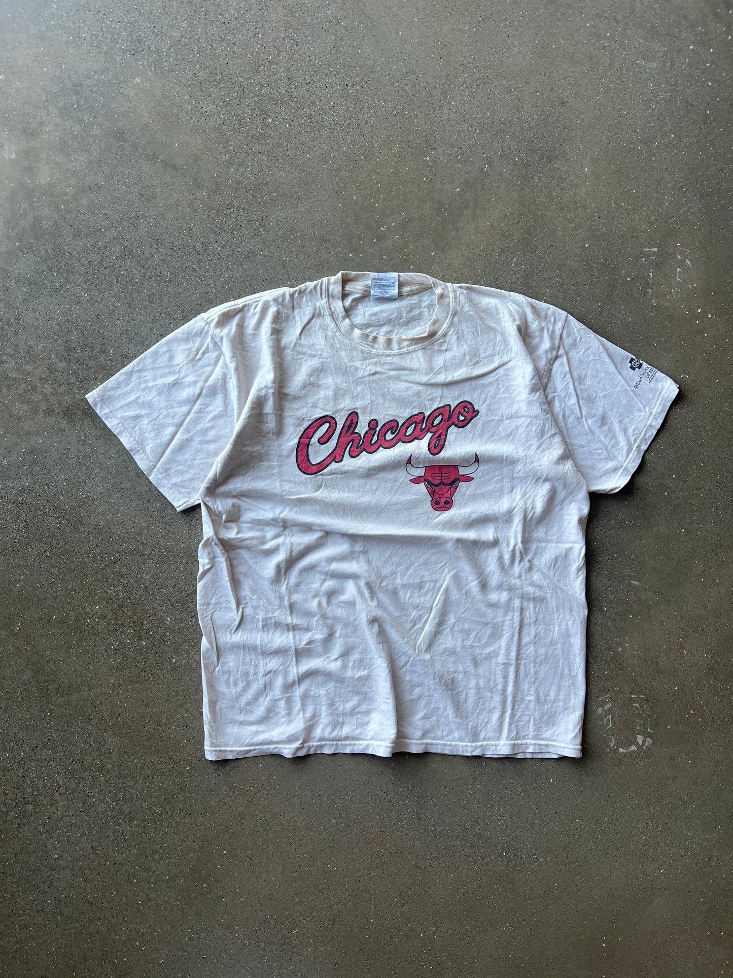 Vintage Faded White Chicago Bulls Shirt - XL