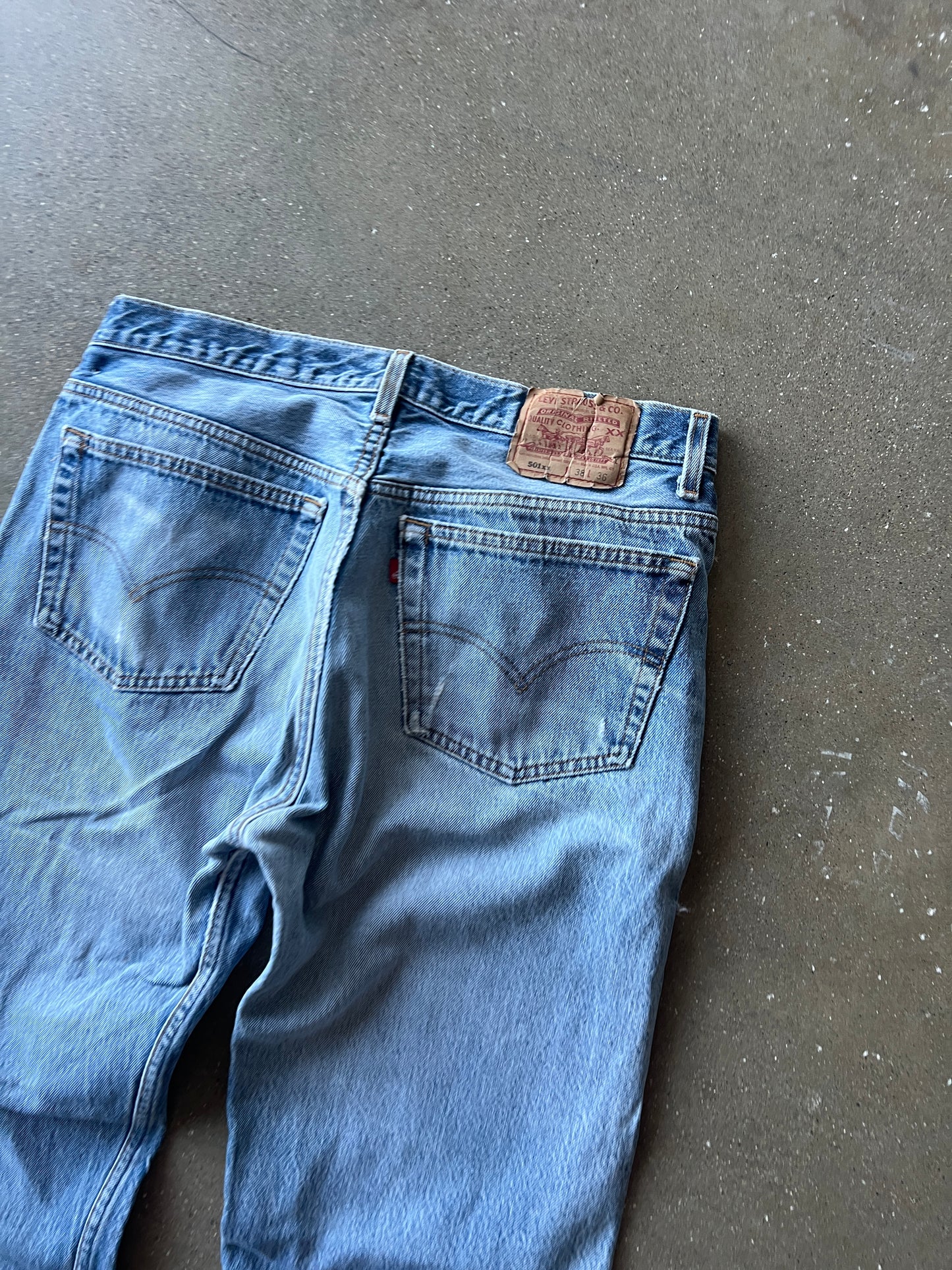 Vintage Faded Blue Levi 501 Pants - 38x36
