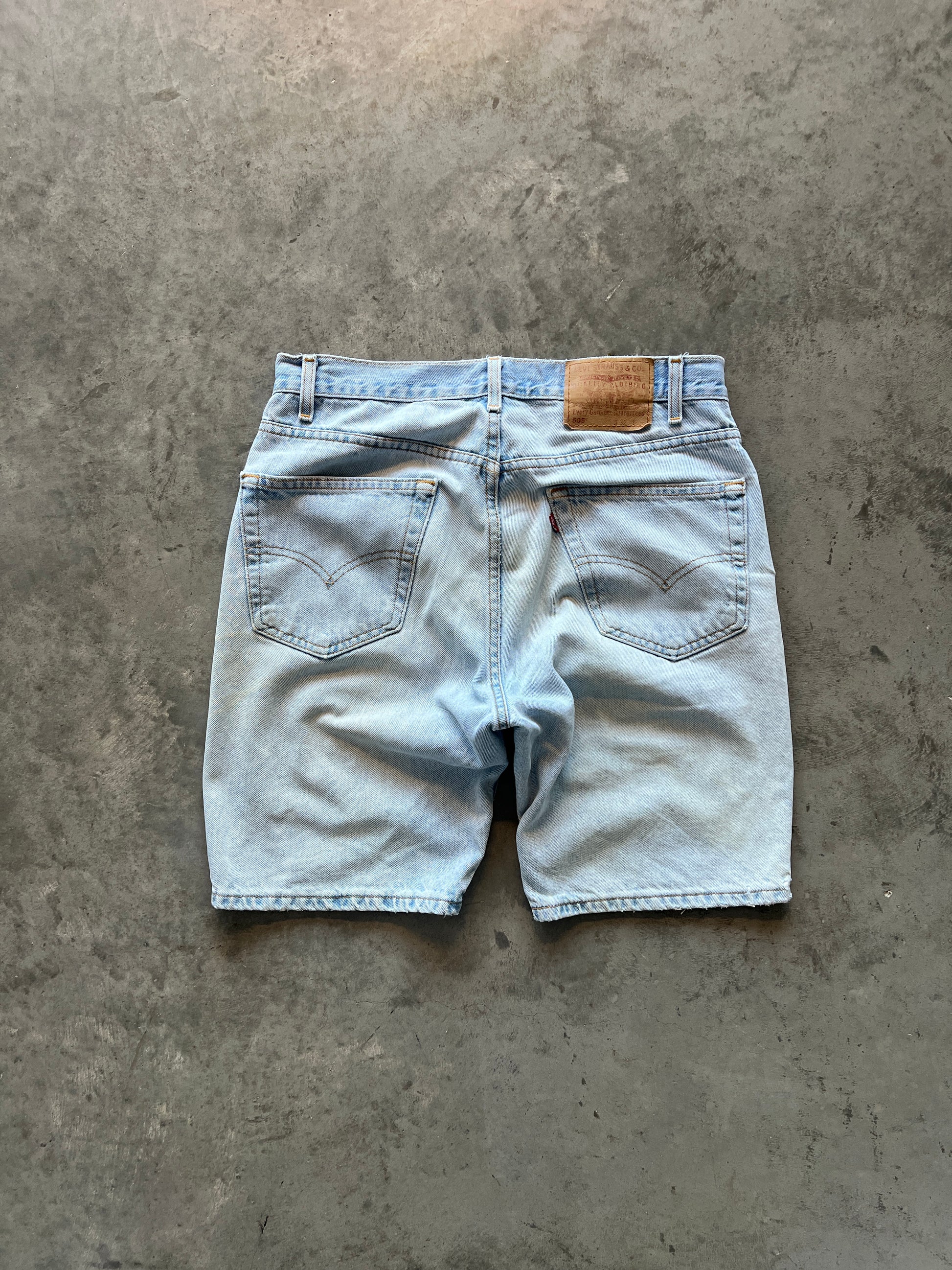 Vintage Faded Levi 505 Shorts - 32