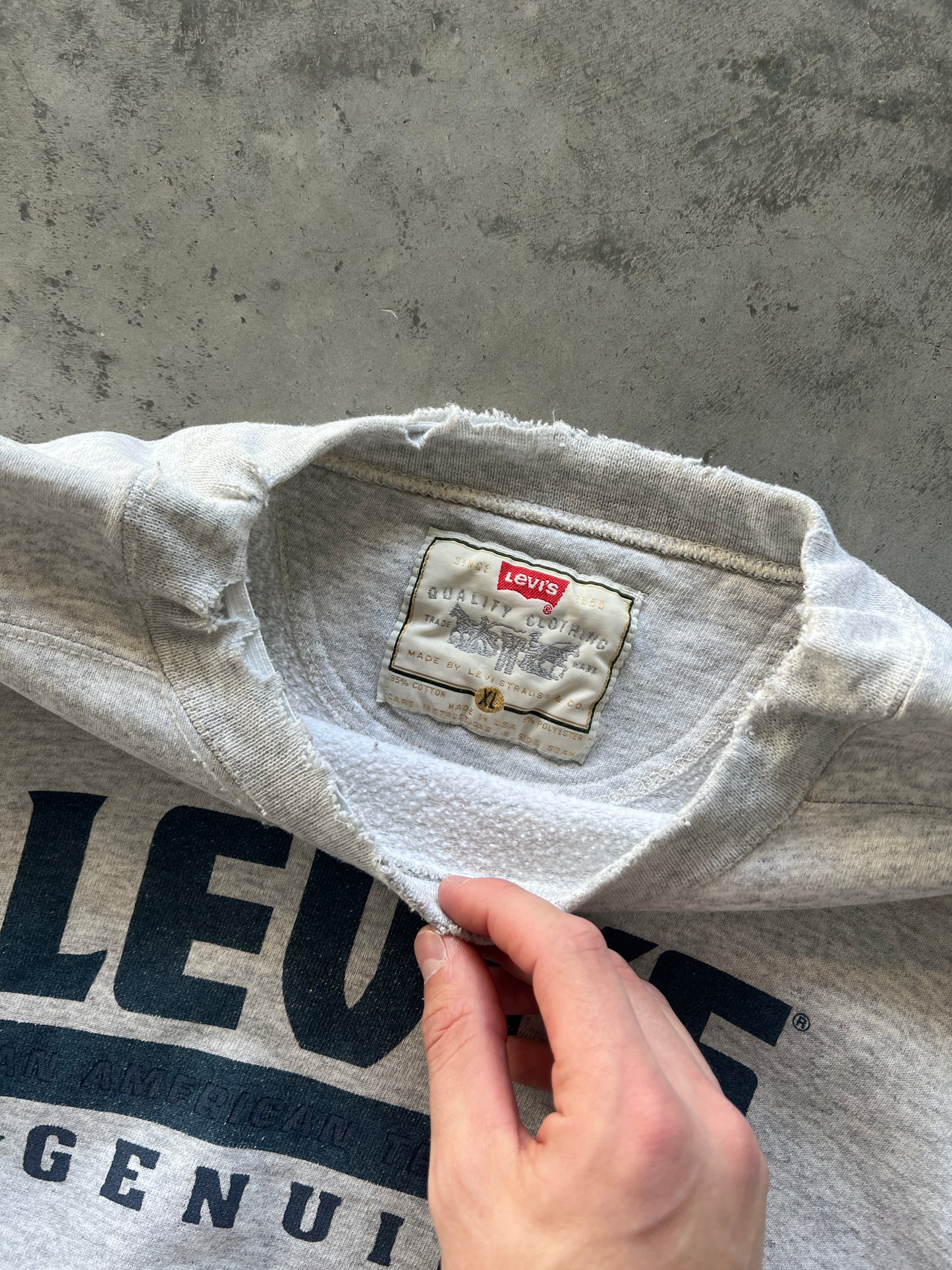 Vintage Chalk White Levis Spellout Crew - XL