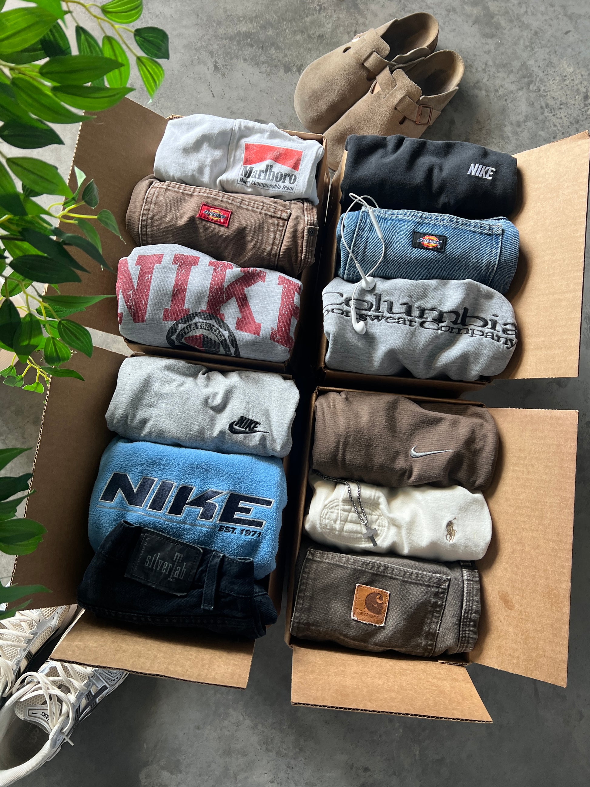 Vintage Outfit Mystery Box