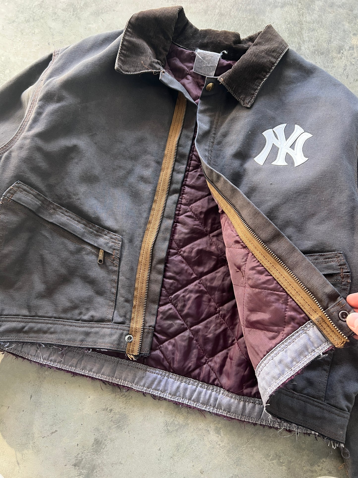 Vintage Deep Blue Cropped Yankees Carhartt Jacket - L