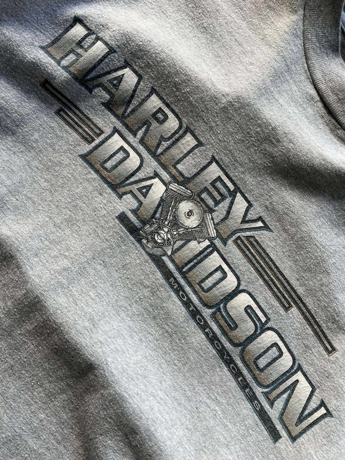 Vintage Smokey Grey Harley Davidson Shirt - M