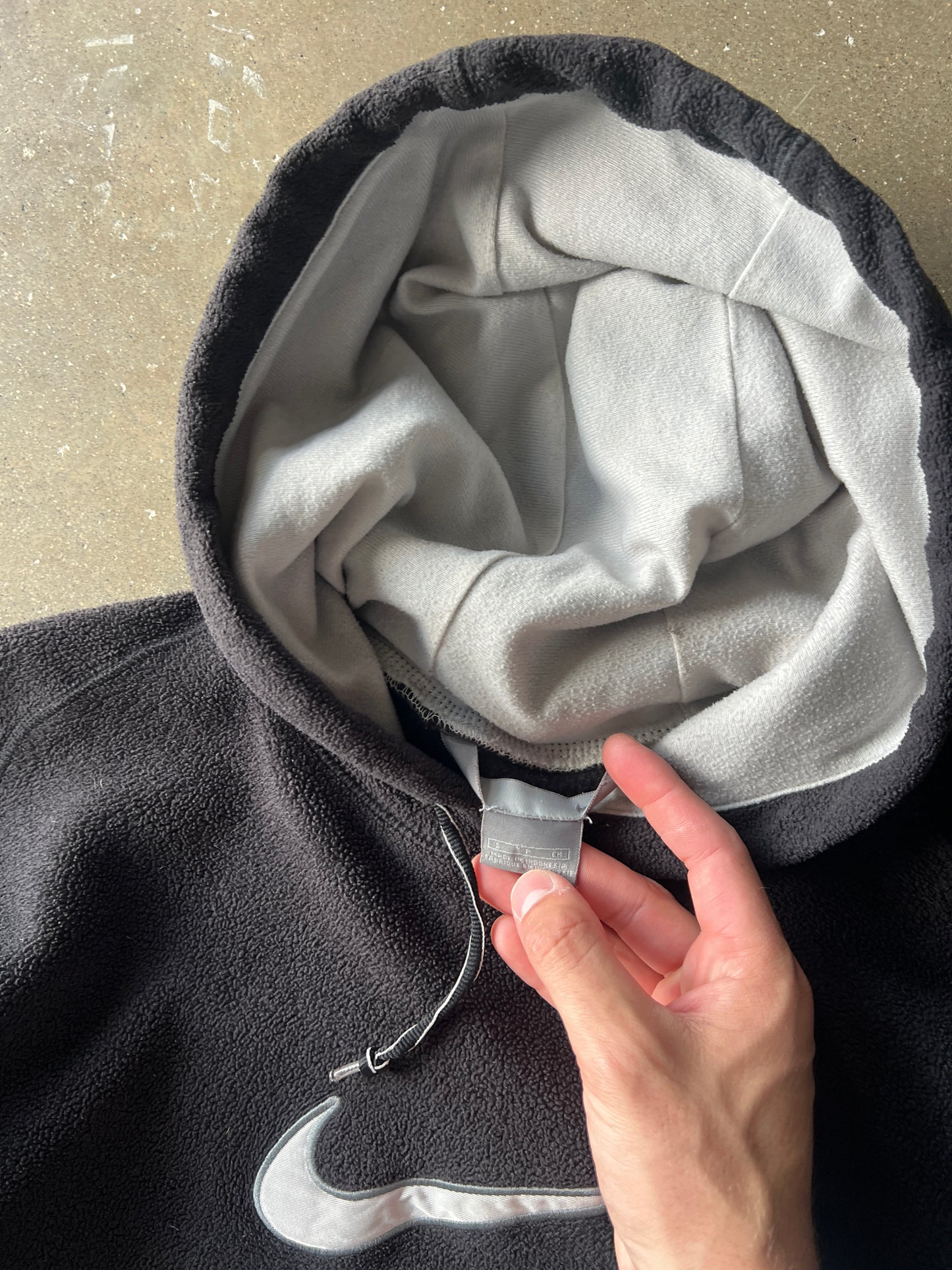 Vintage Black Nike Hoodie - S