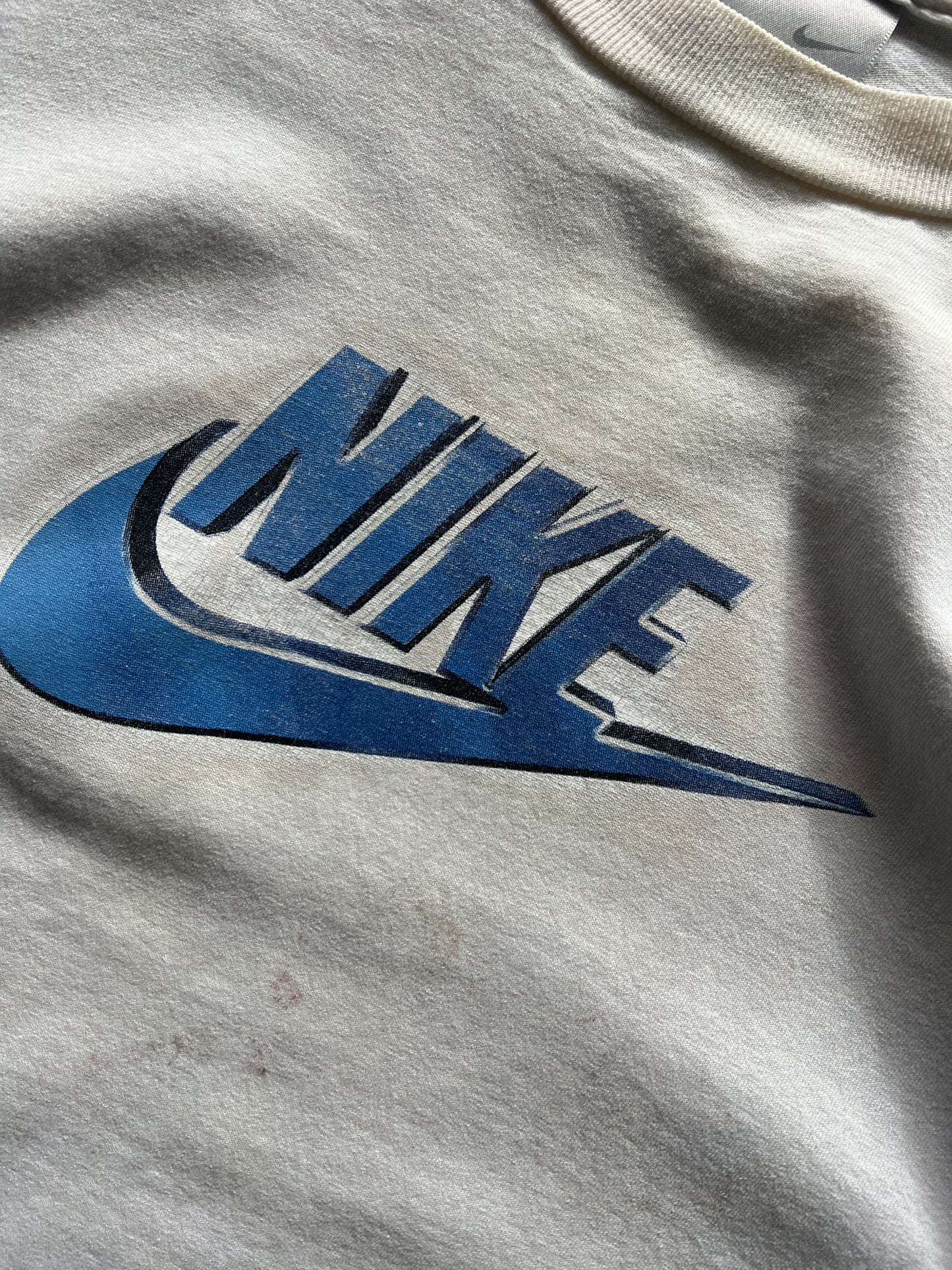 Vintage Smoky White Nike Spellout Shirt - L