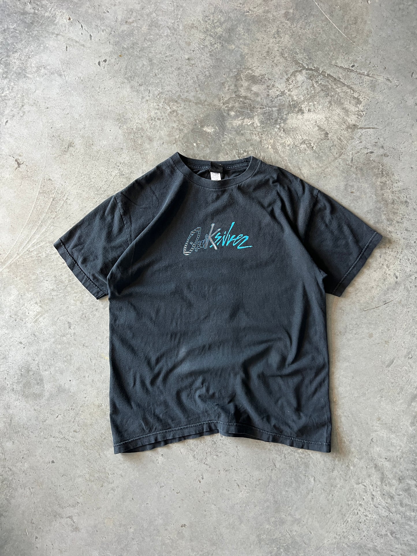 Vintage Black Quicksilver Spellout Shirt - M