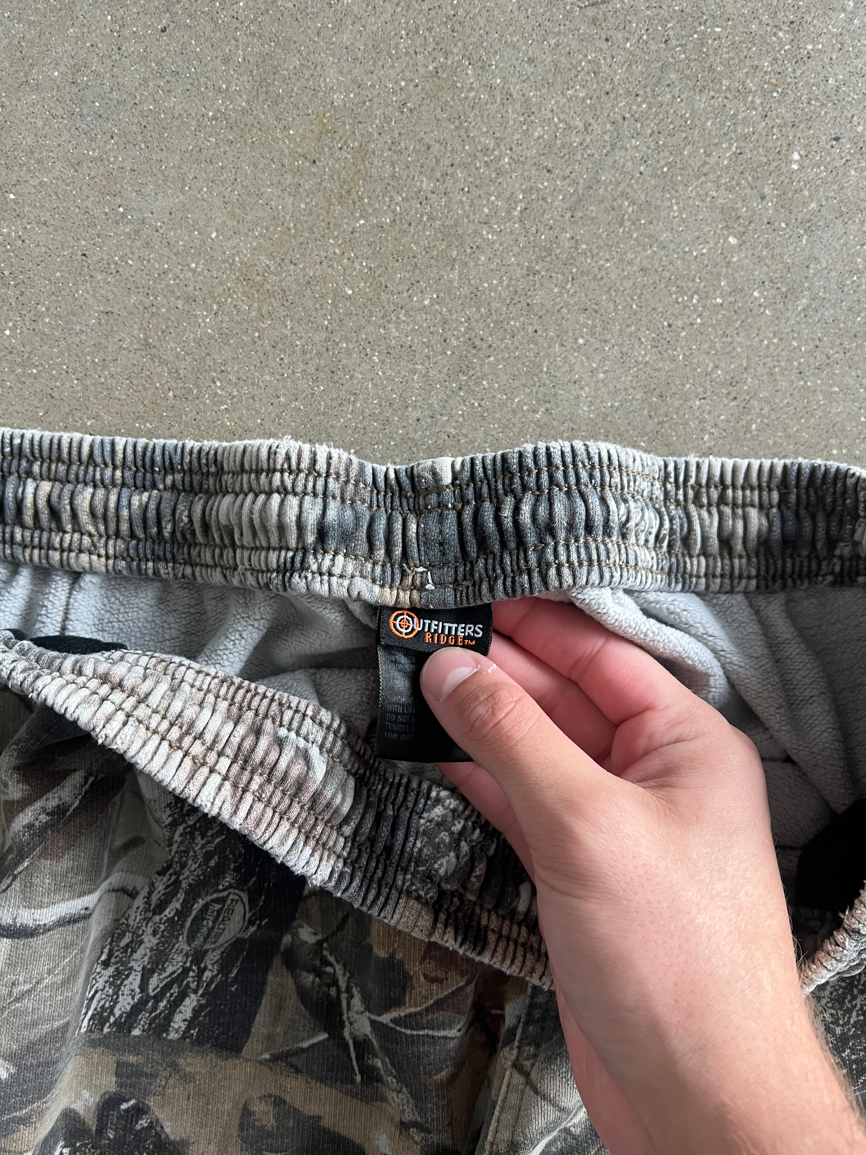 Vintage Outfitters Ridge Camo Sweatpants - L