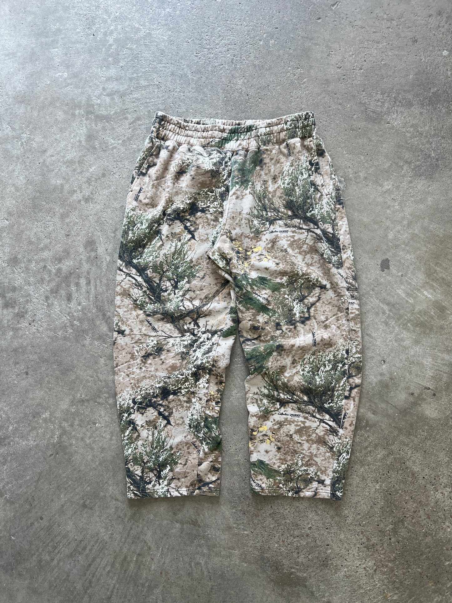 Vintage Cabelas Camo Sweats - XL