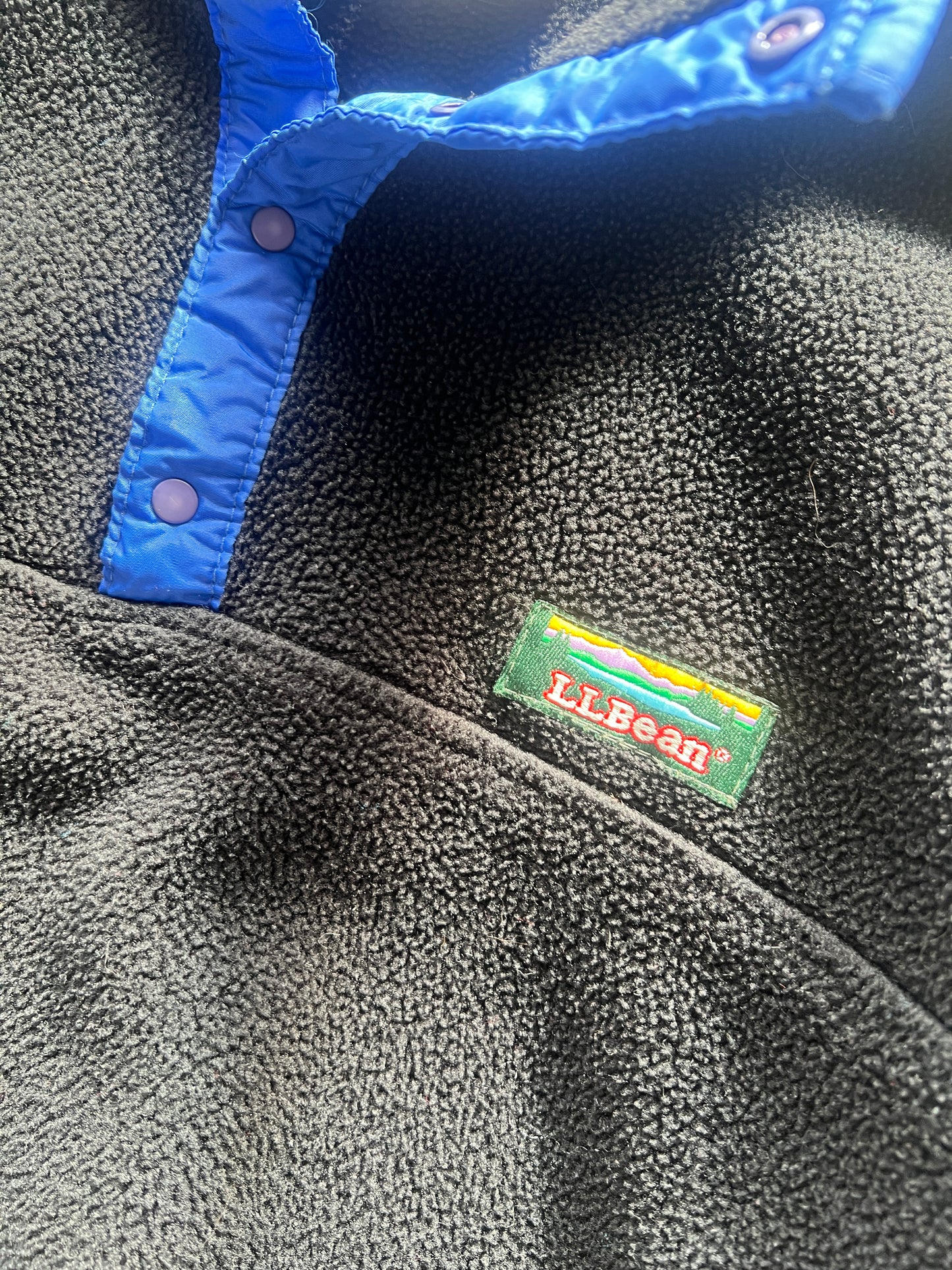 Vintage Deep Black L.L. Bean Tsnap Fleece - M