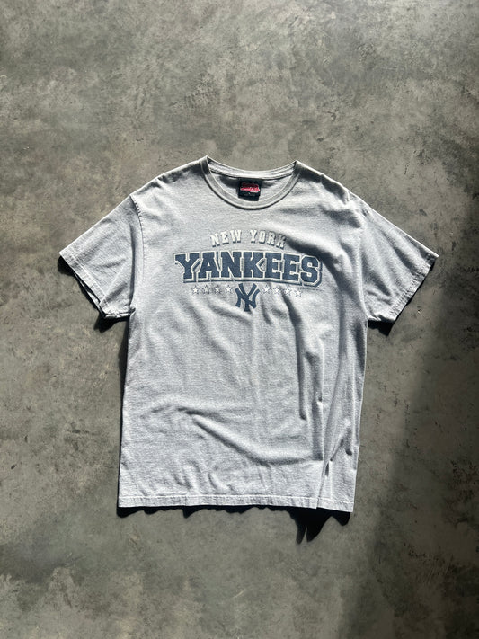 Vintage Grey Yankees Stitches Spellout Shirt - M