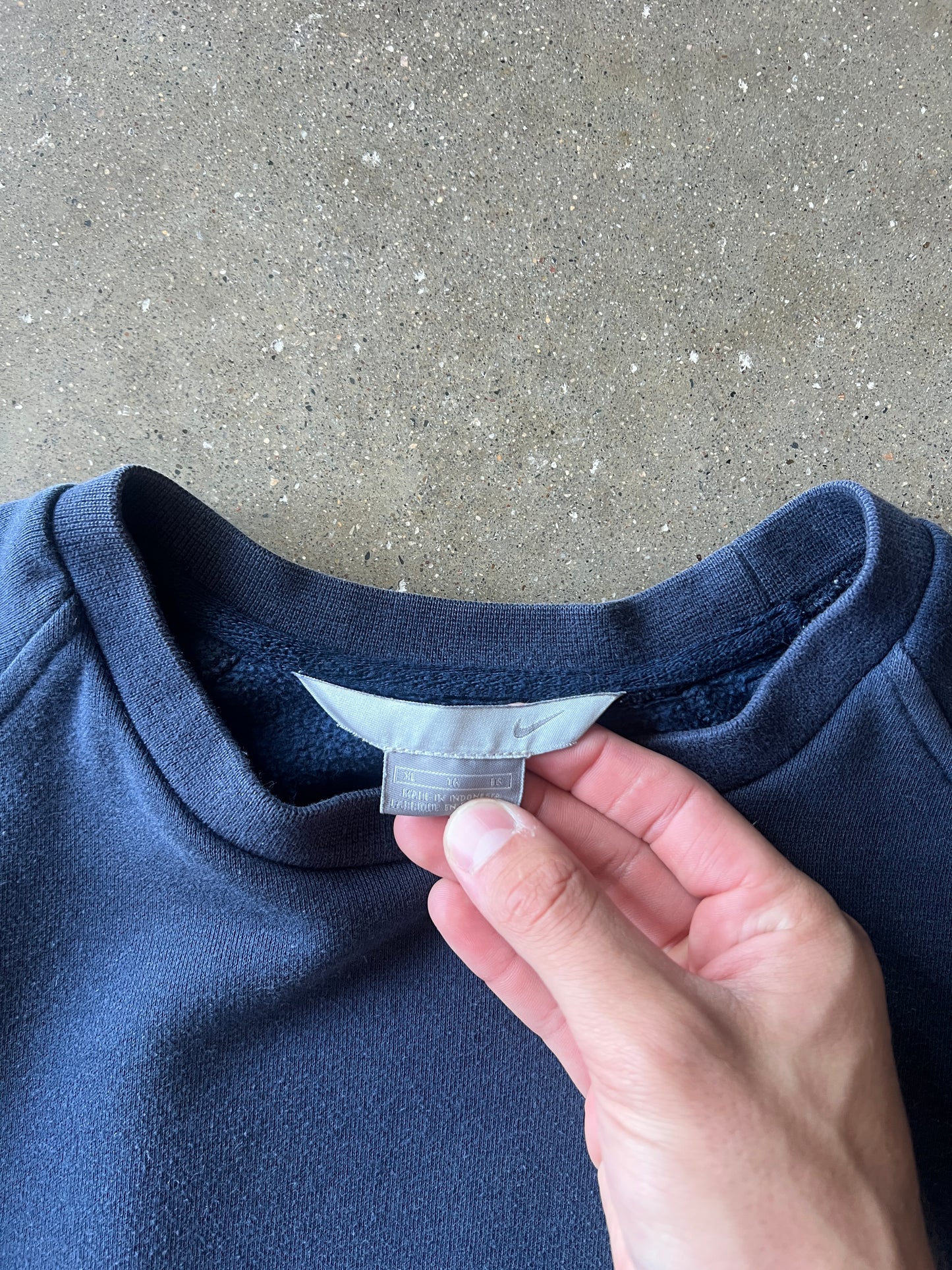 Vintage Navy Blue Nike Swoosh Crew - L