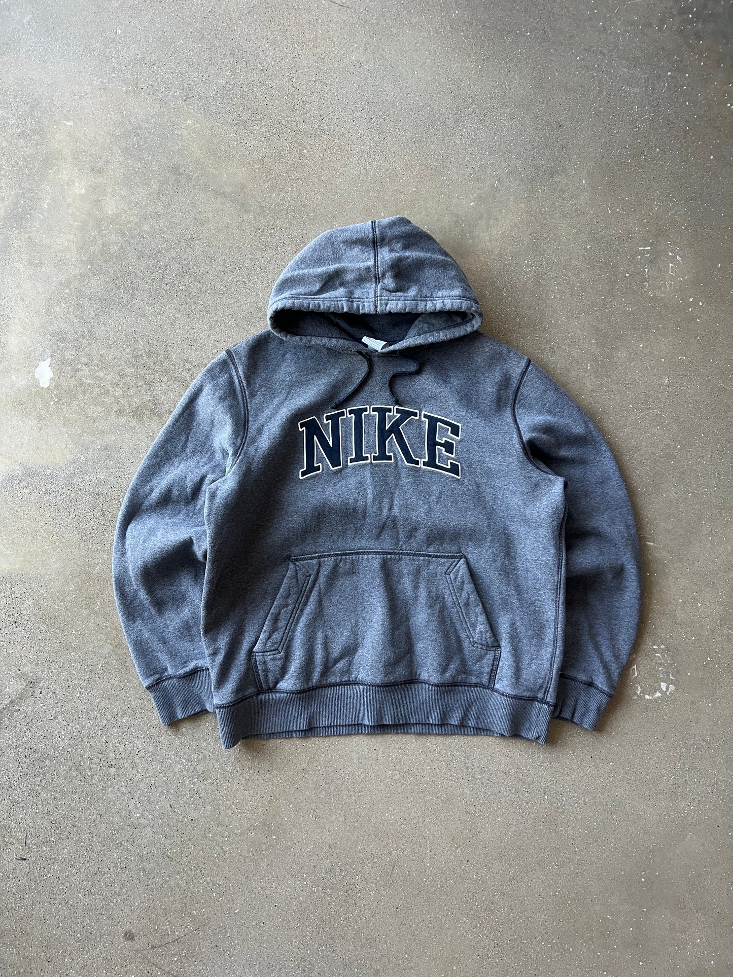 Vintage Grey Nike Spellout Hoodie - L