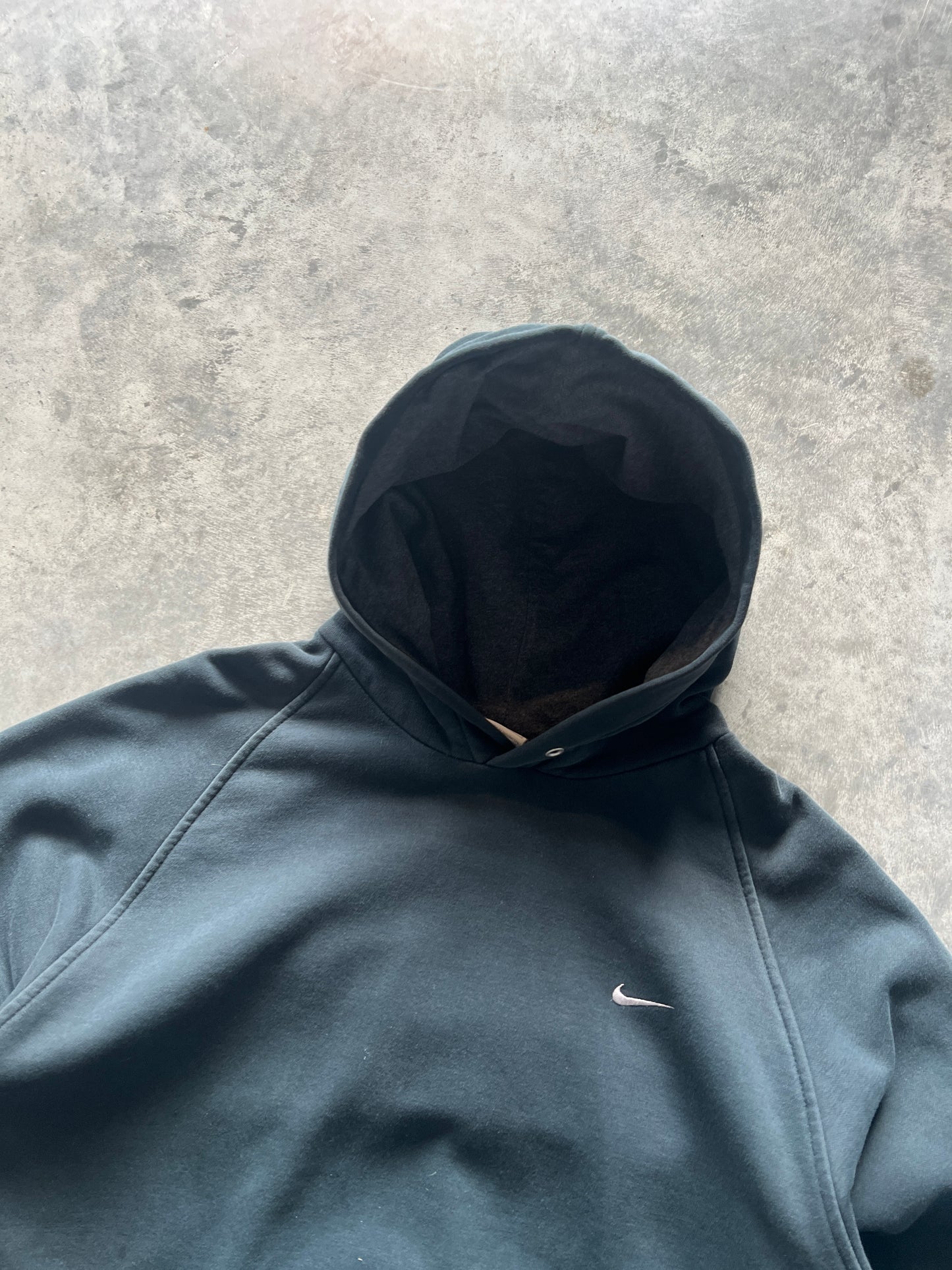 Vintage Black Nike Swoosh Hoodie - L